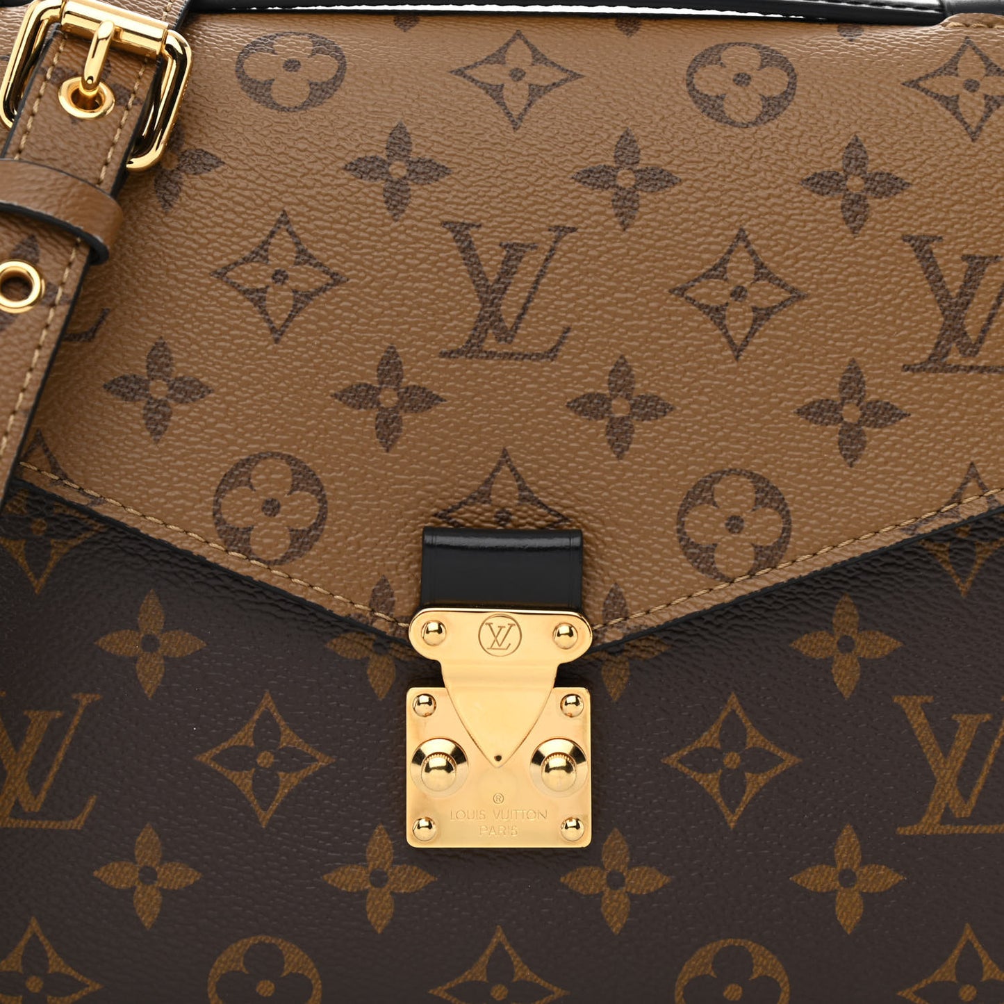 Reverse Monogram Pochette Metis
