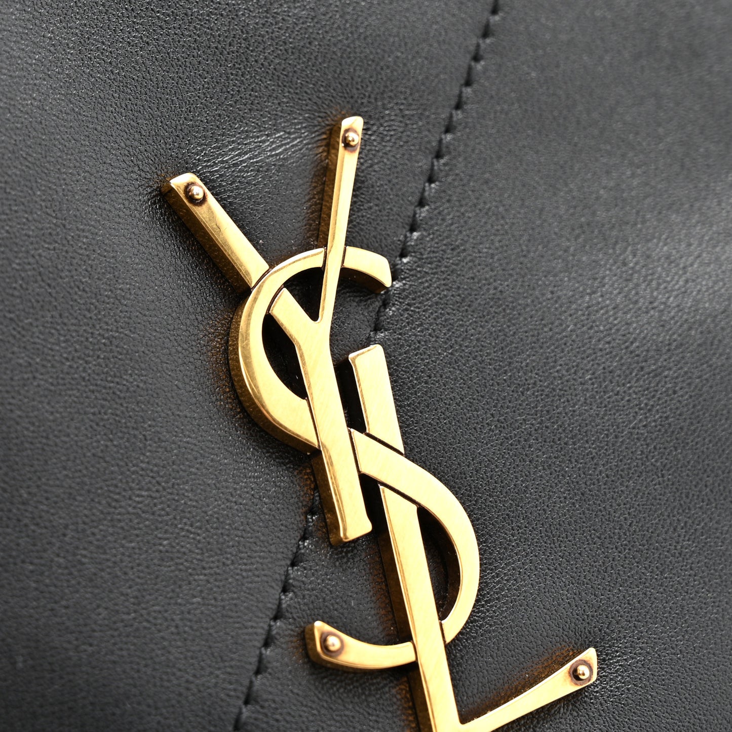 Lambskin Matelasse Monogram Medium Jamie 4.3 Pochon Black