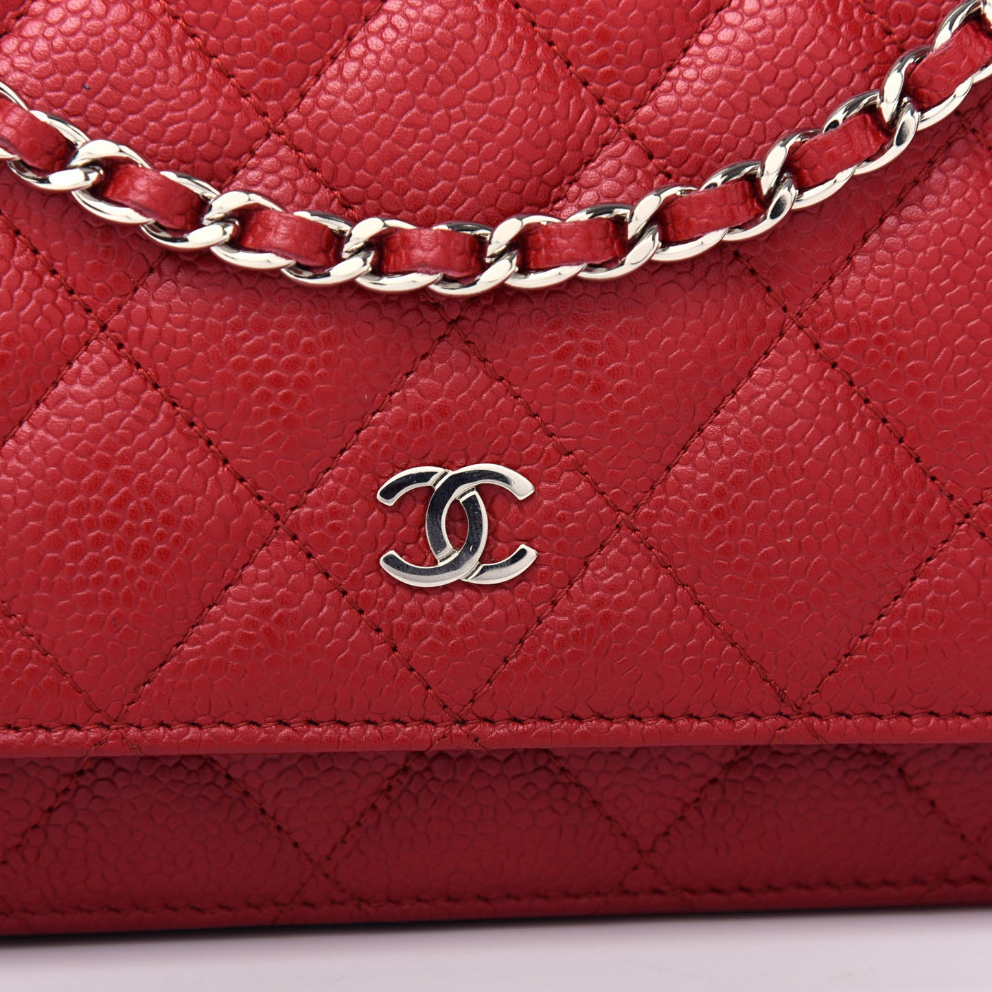 Caviar Quilted Wallet On Chain WOC Red