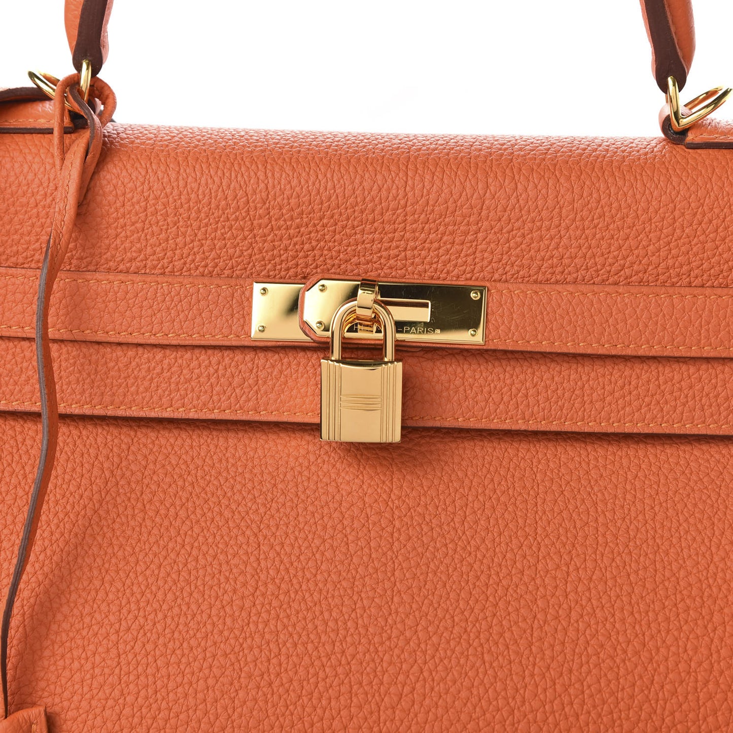 Togo Kelly Retourne 35 Feu