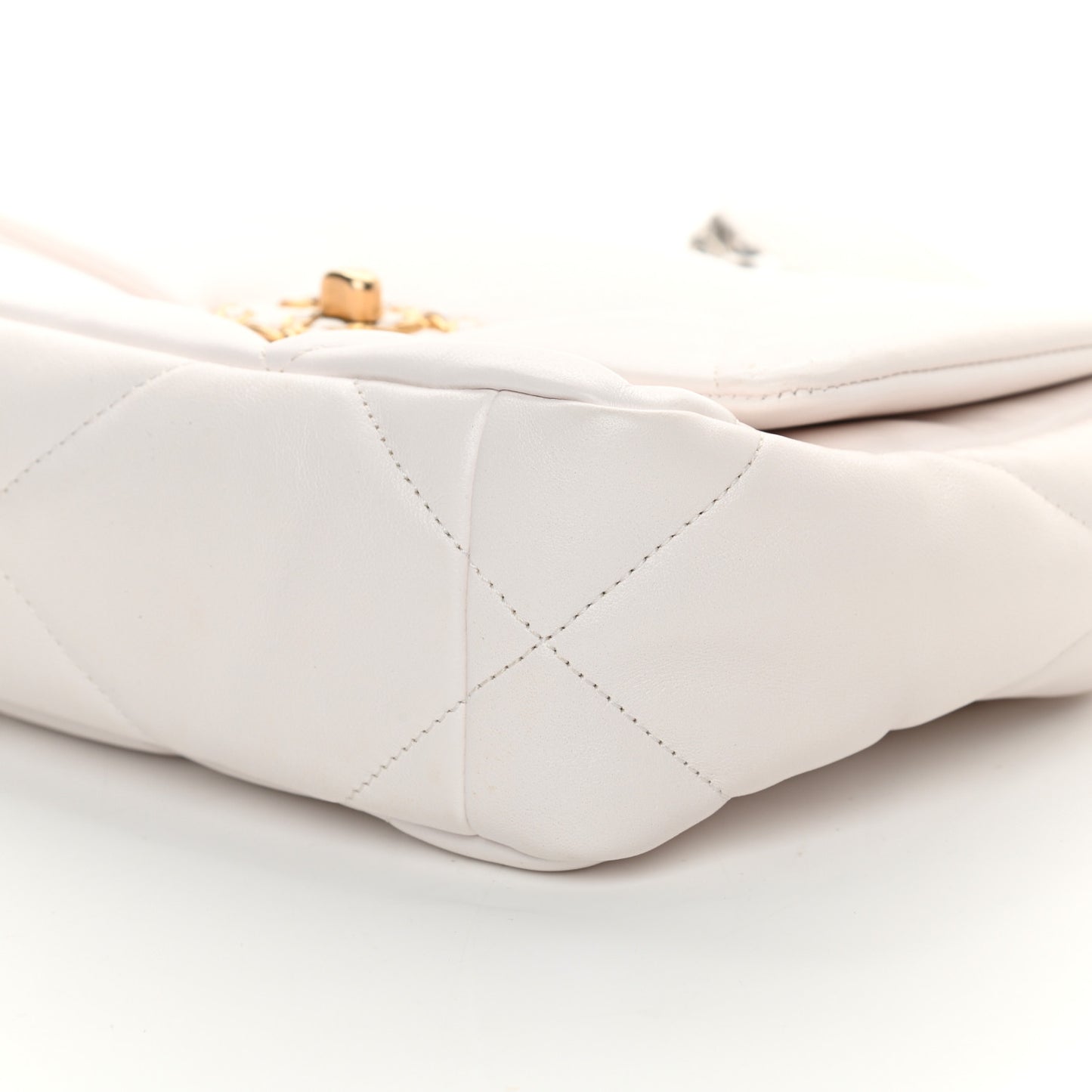 Lambskin Quilted Medium Chanel 19 Flap White