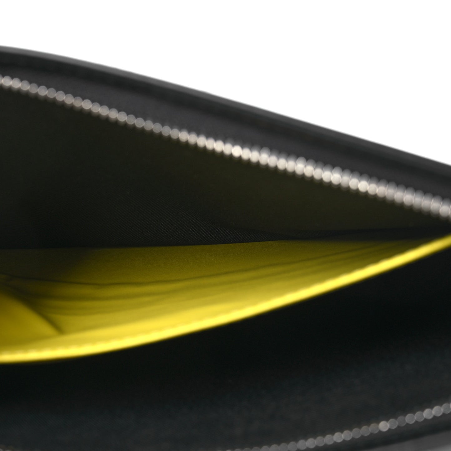 Damier Graphite Pochette Voyage MM Yellow