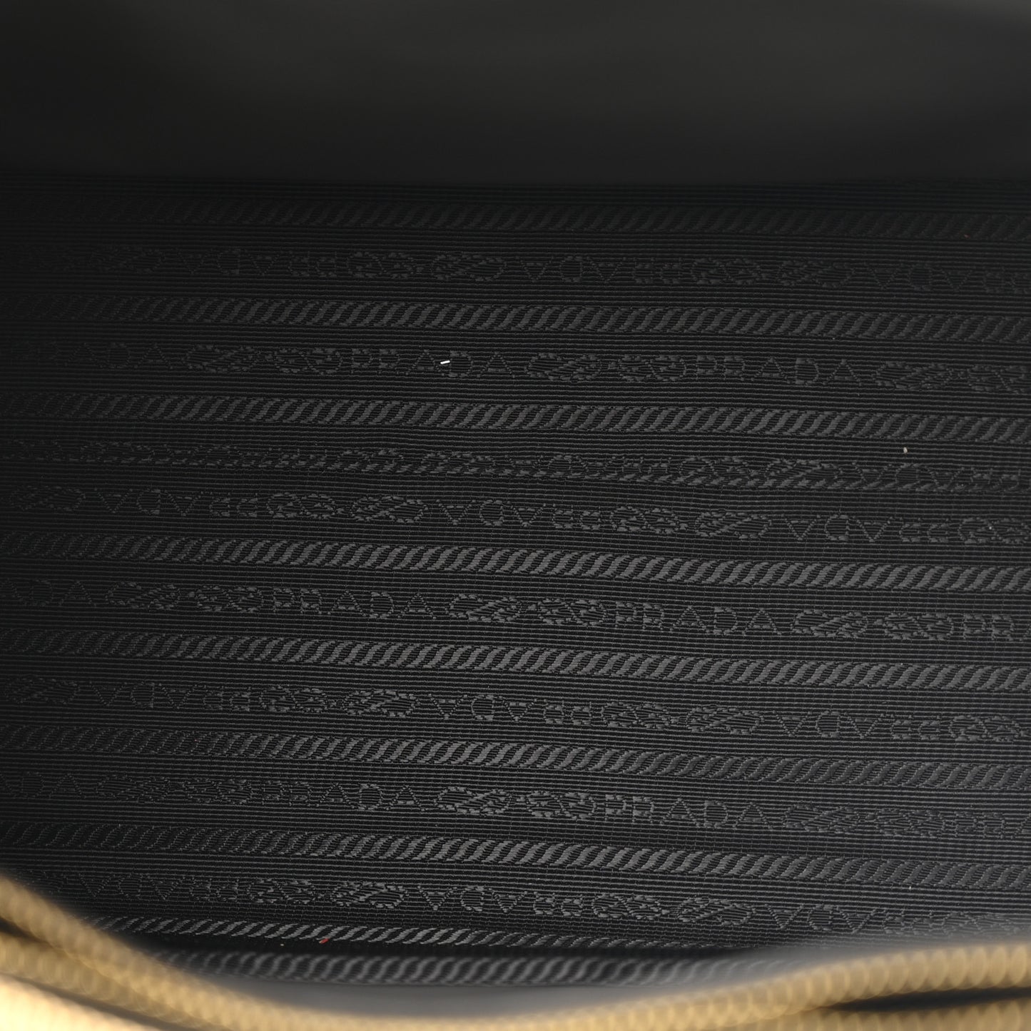 Saffiano City Calfskin Medium Esplanade Tote Mercurio