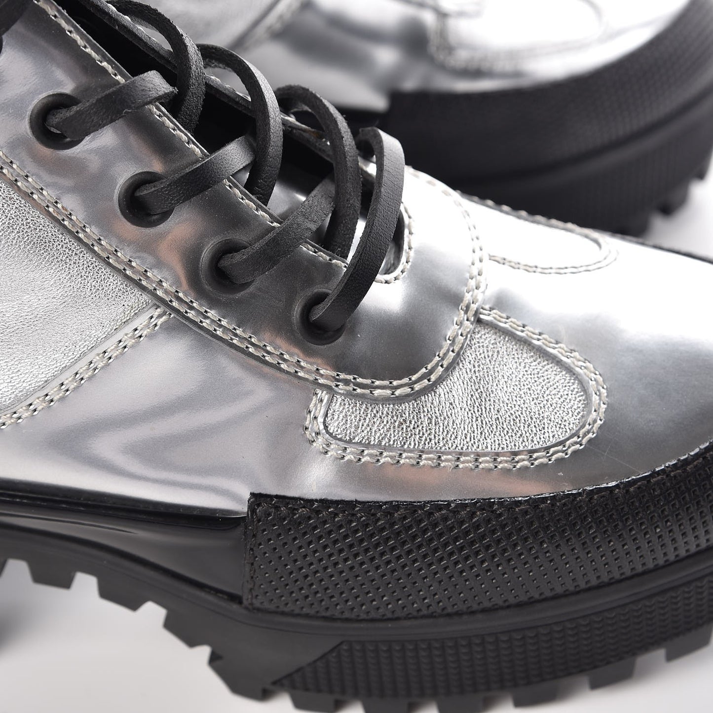 Patent Calfskin Spaceship Laureate Platform Desert Boots 36 Silver