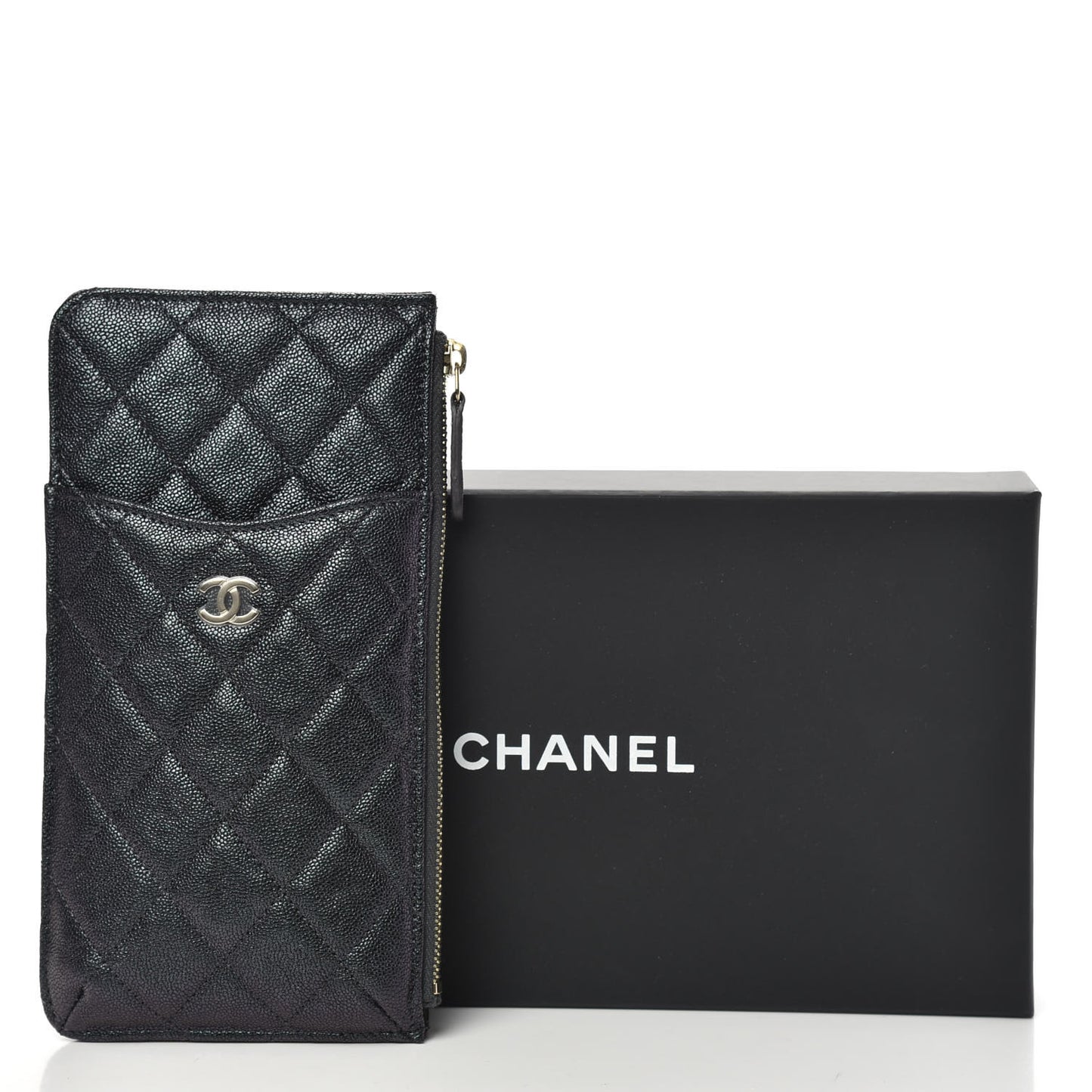 Iridescent Caviar Quilted Classic Flat Wallet Pouch Black