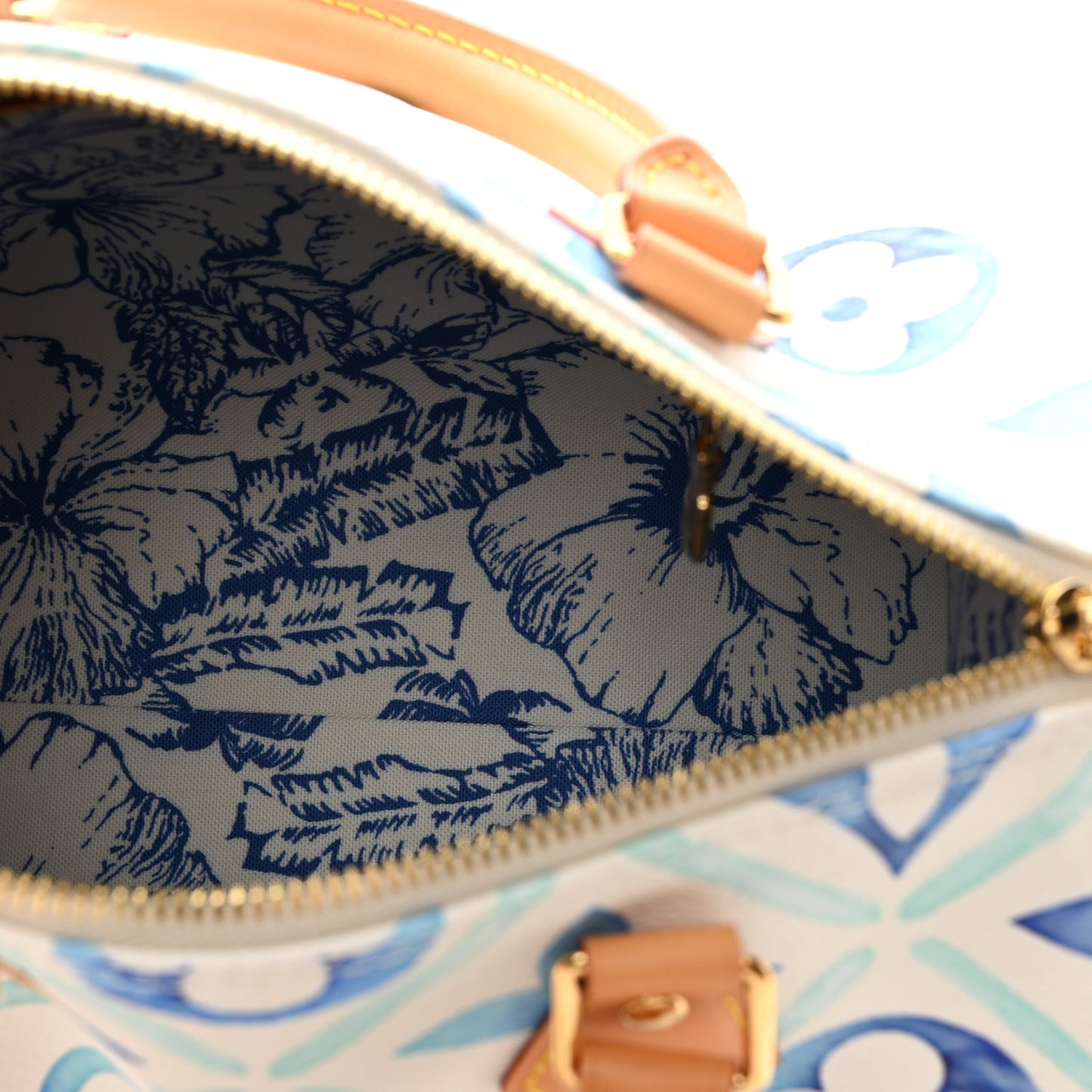 Monogram Tiles By The Pool Speedy Bandouliere 25 Lagoon Blue