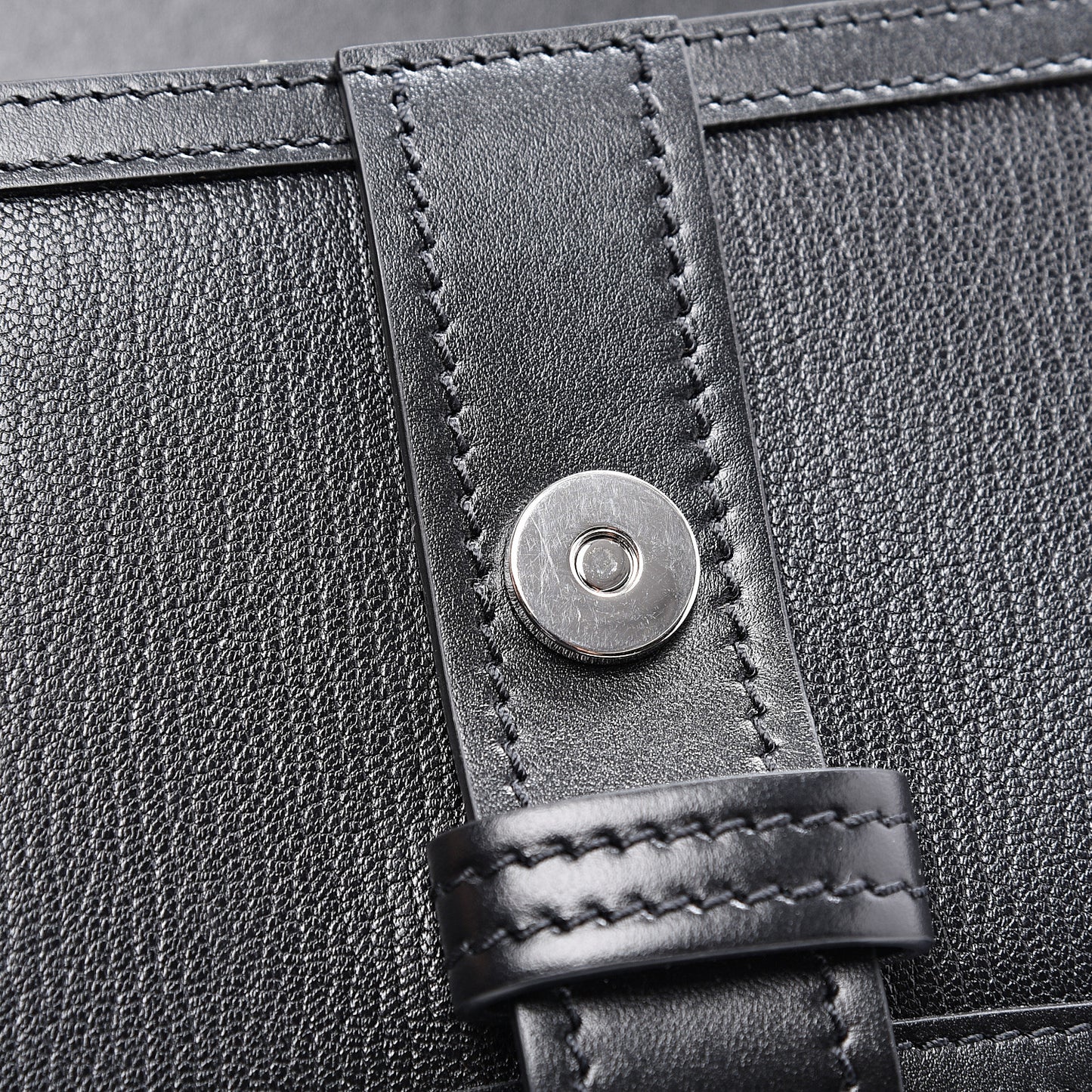 Shiny Goatskin Calfskin Aby Chain Shoulder Bag Black