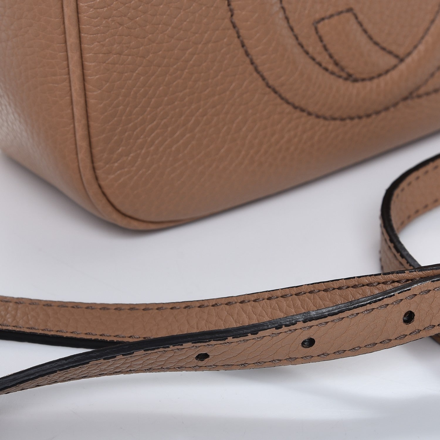 Gucci Pebbled Calfskin Small Soho Disco Bag Camelia 9 of 11