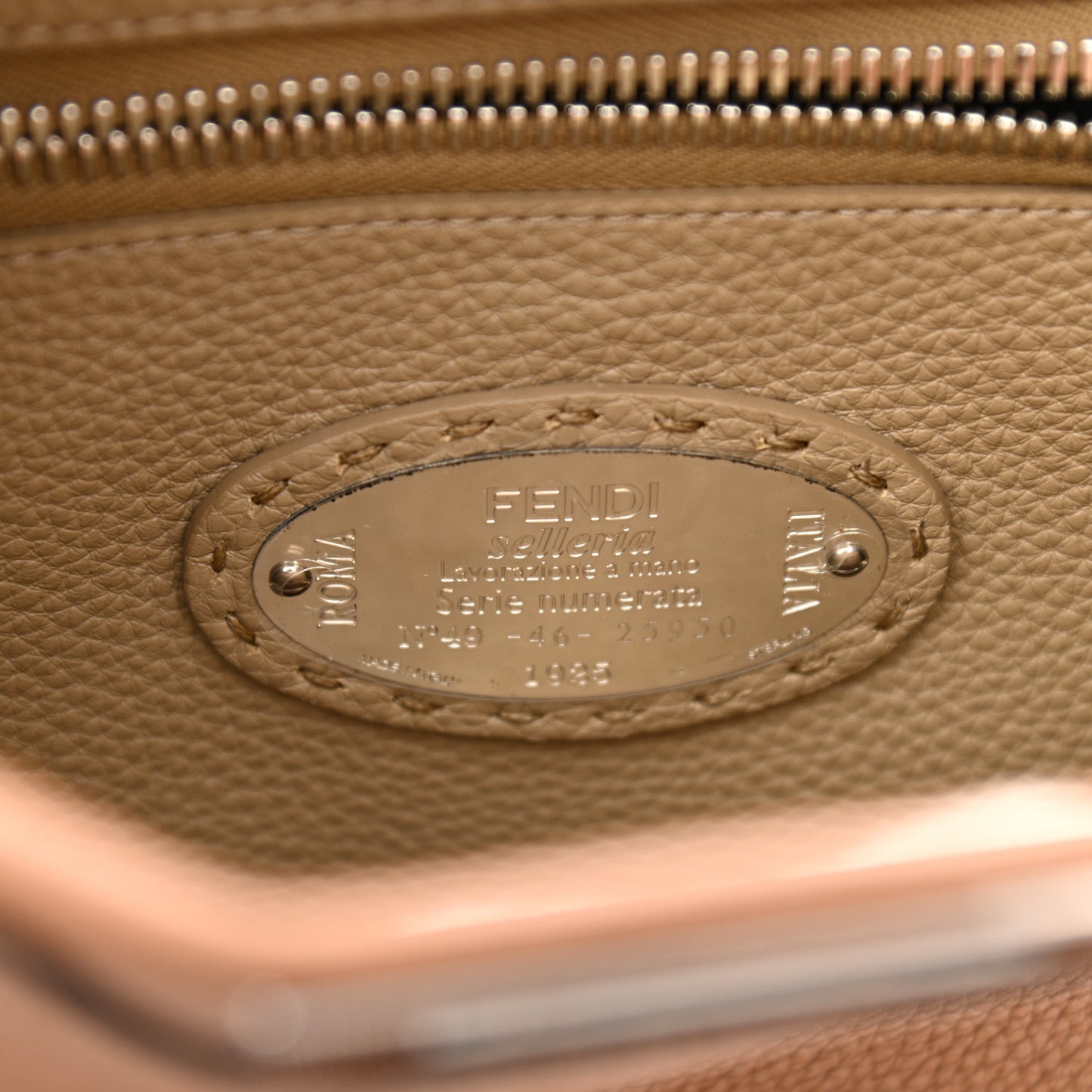 Cuoio Romano Selleria Bi-Color Medium Peekaboo Iconic Satchel Mou Deserto