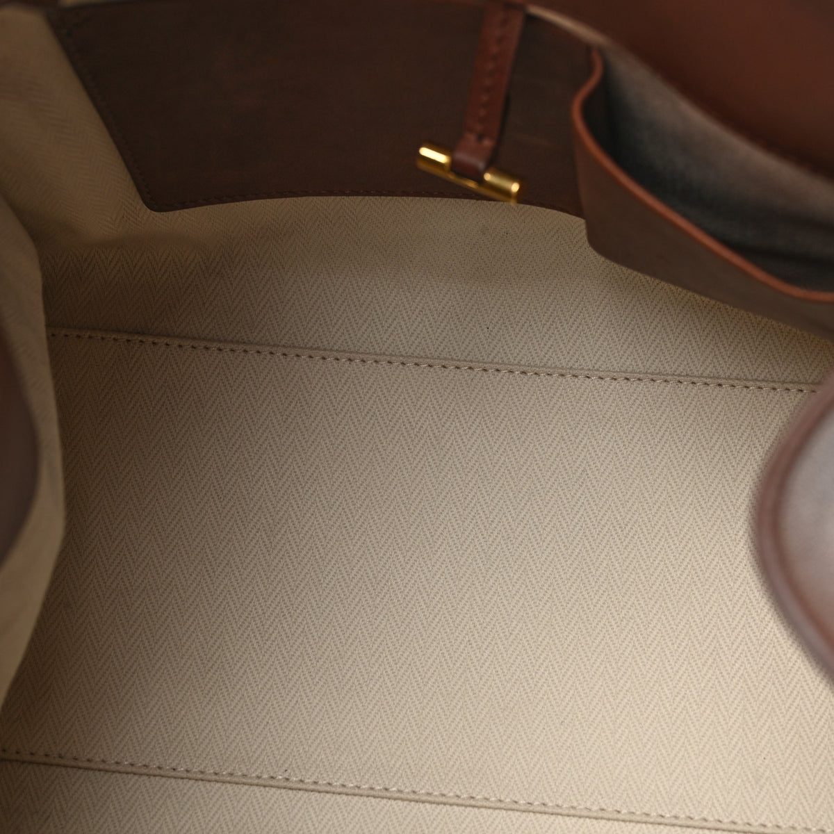 Polished Saddle Calfskin Soft Margaux 12 New Burgundy