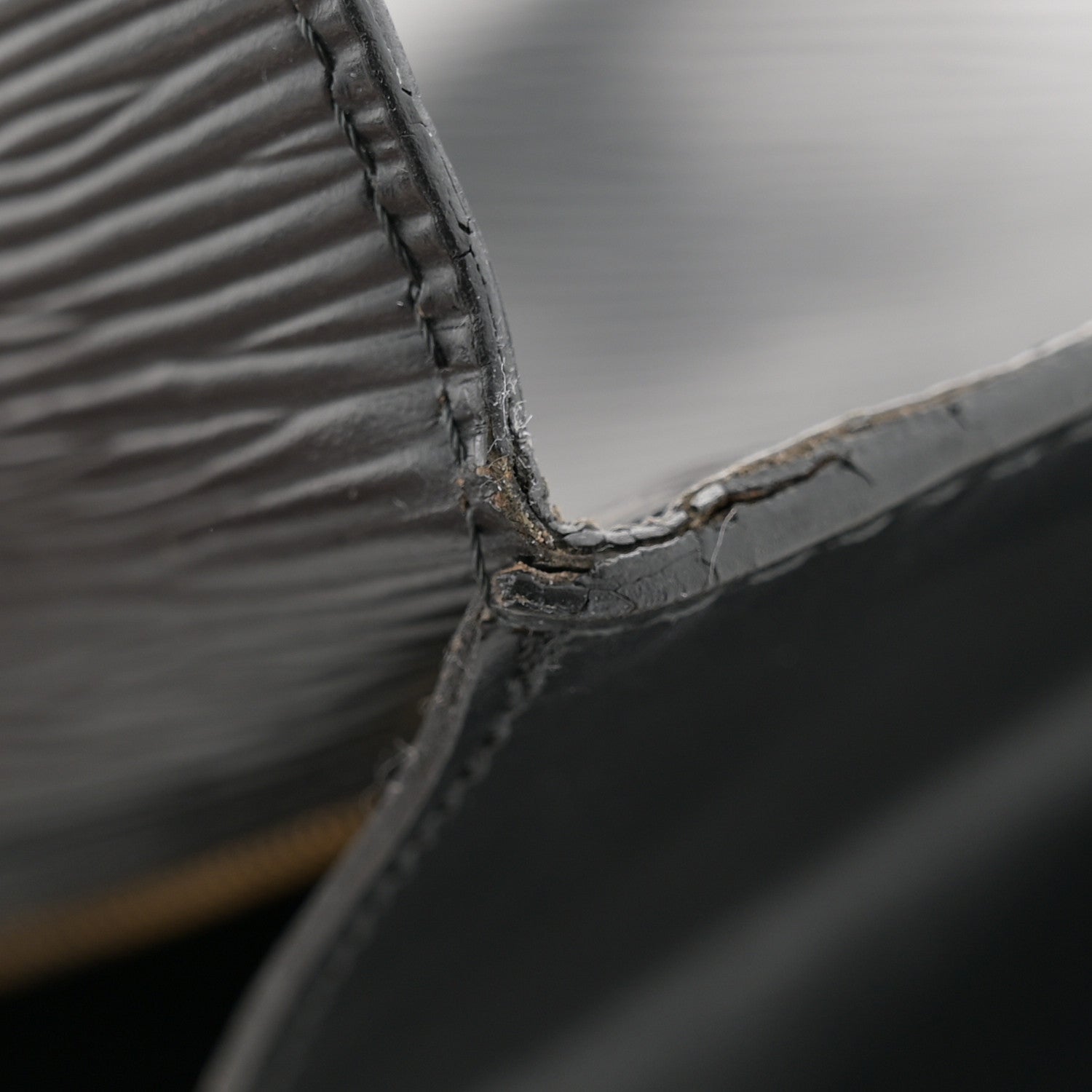 Louis Vuitton Epi Monceau Black 12 of 16