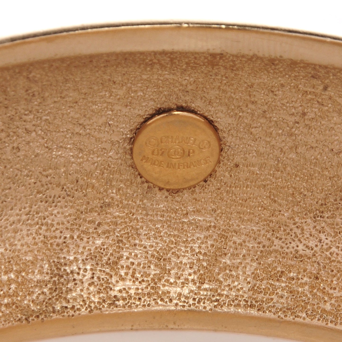 Wide Metal L'Elegance French Quote Bangle Gold