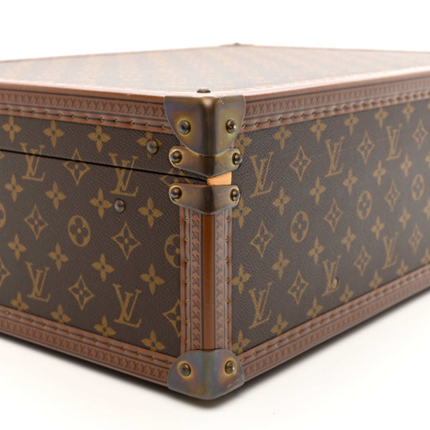 Monogram Bisten 50
