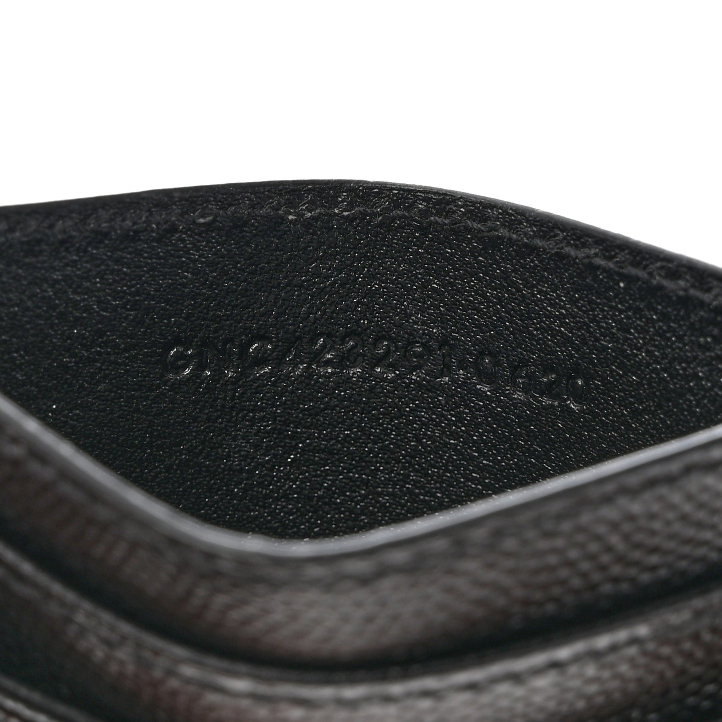 Grain De Poudre Matelasse Chevron Monogram Credit Card Case Black