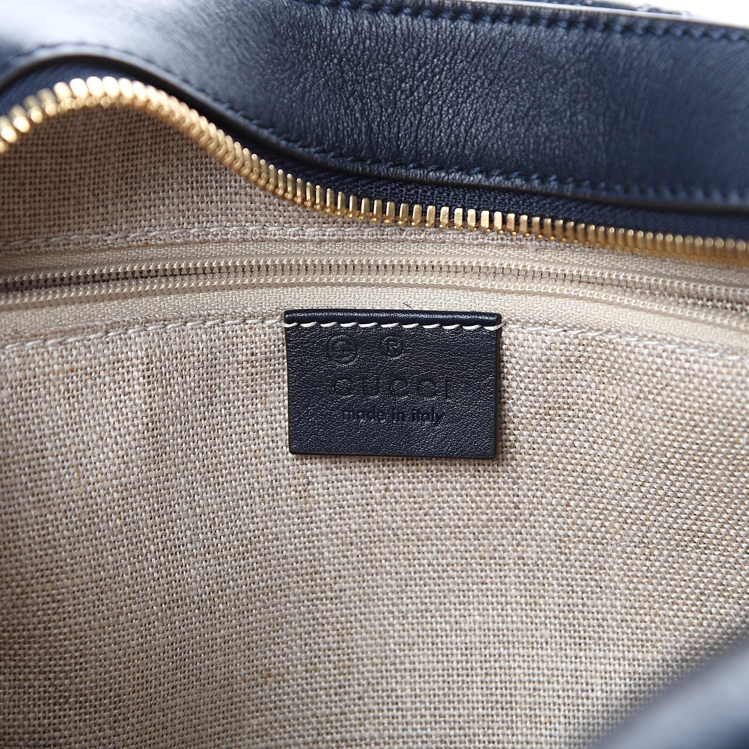 Gucci Microguccissima Medium Crossbody Bag Blue 5 of 9