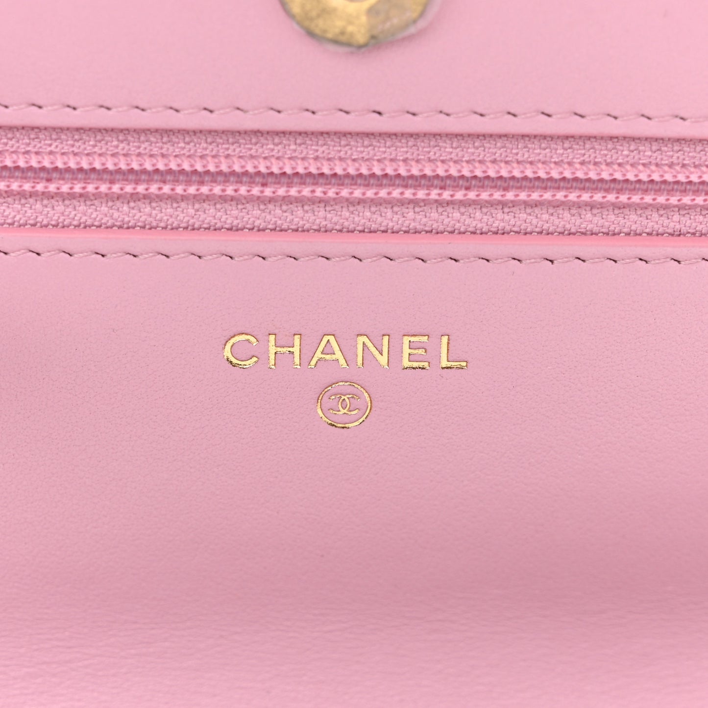 Shiny Caviar Quilted Pick Me Up Wallet On Chain WOC Pink