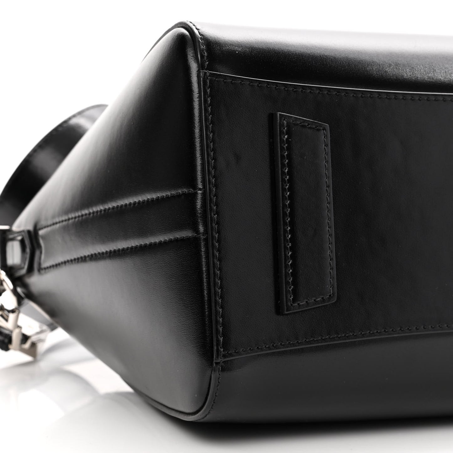 Shiny Lord Calfskin Small Antigona Black