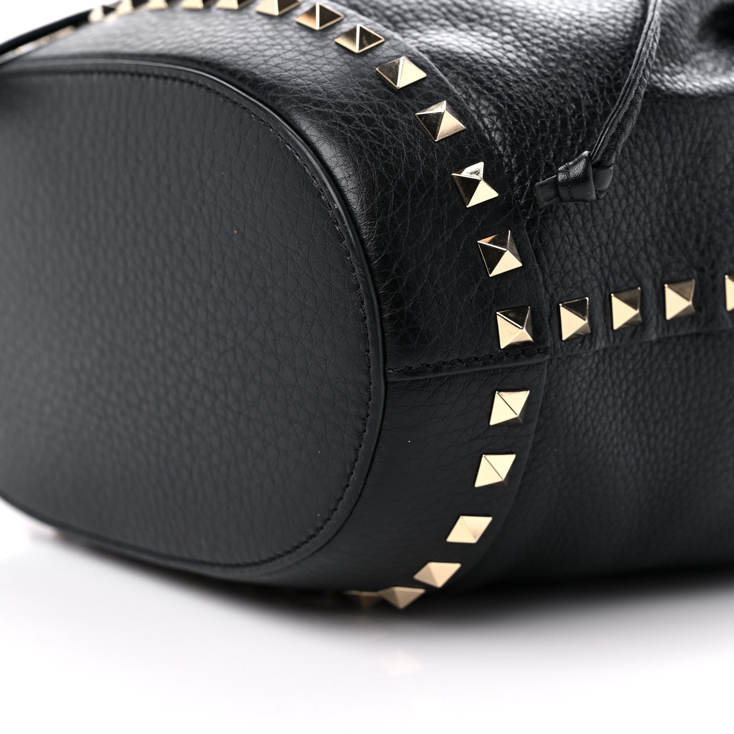Valentino Garavani Pebbled Calfskin Small Rockstud Bucket Bag Black 8 of 8