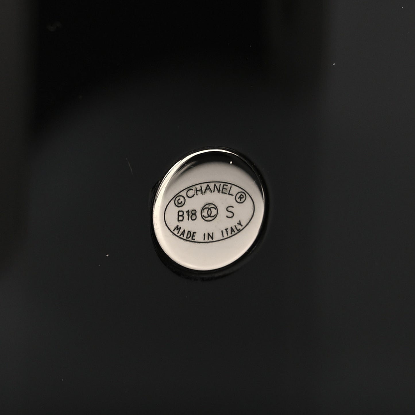 Resin Crystal CC Wide Cuff Black