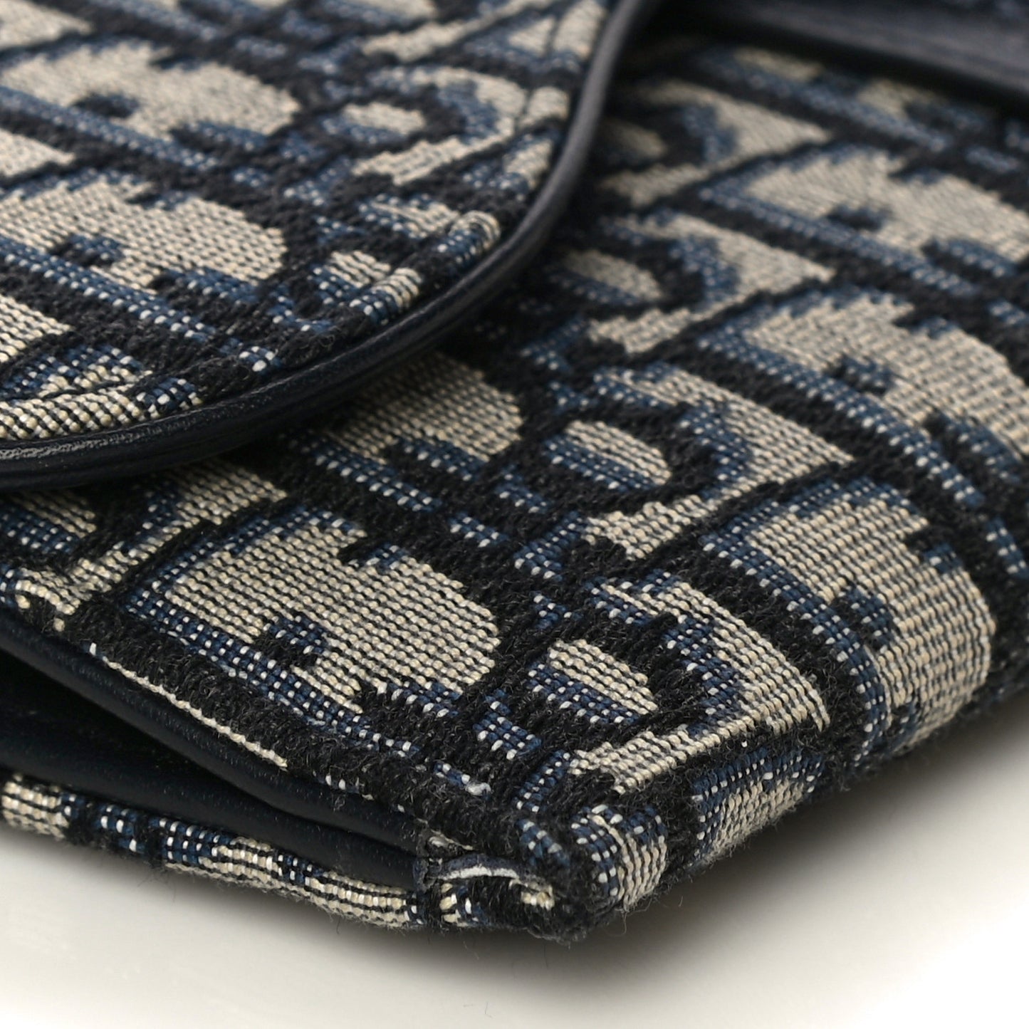 Oblique Saddle Chain Long Wallet Blue