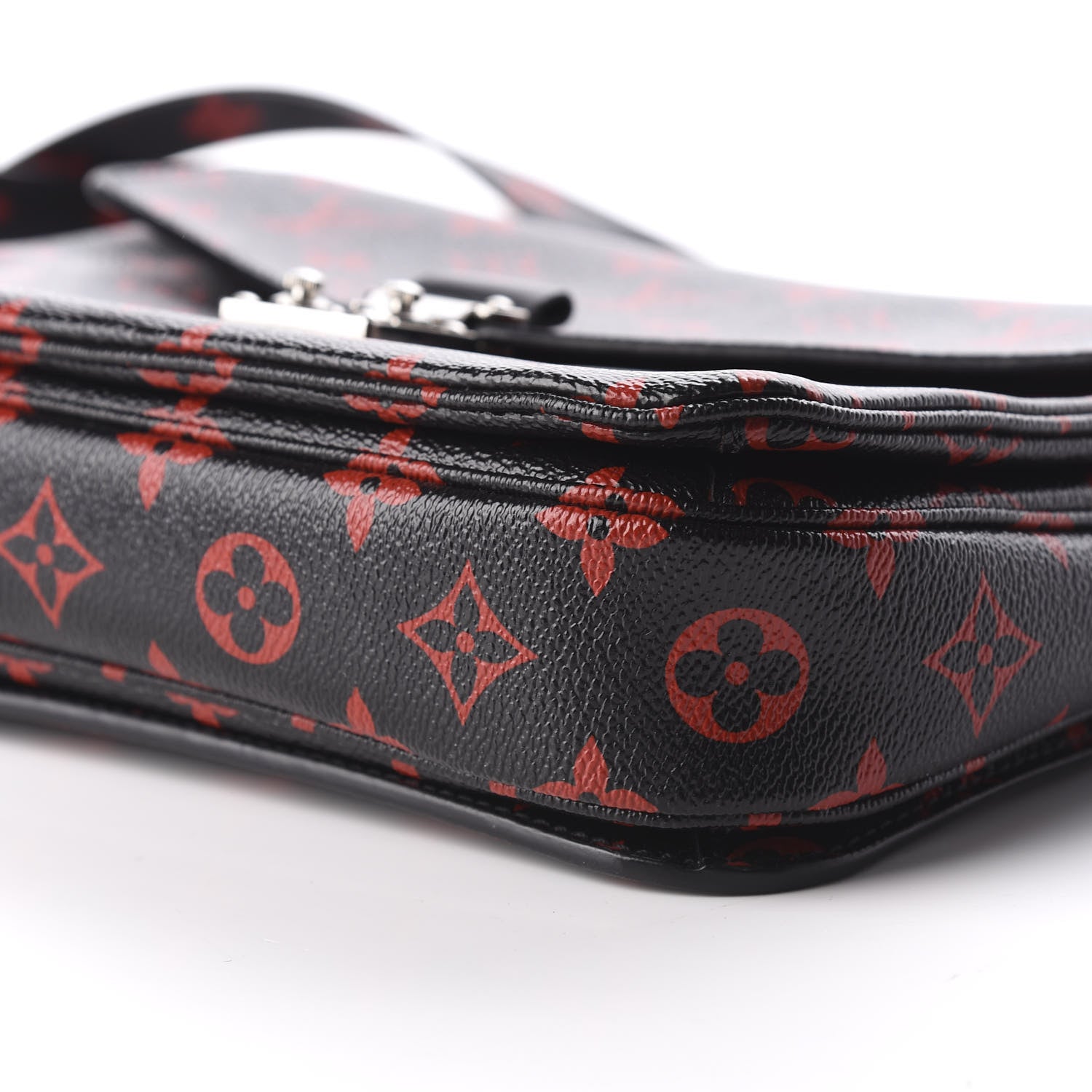 Louis Vuitton Monogram Infrarouge Pochette Metis 6 of 8