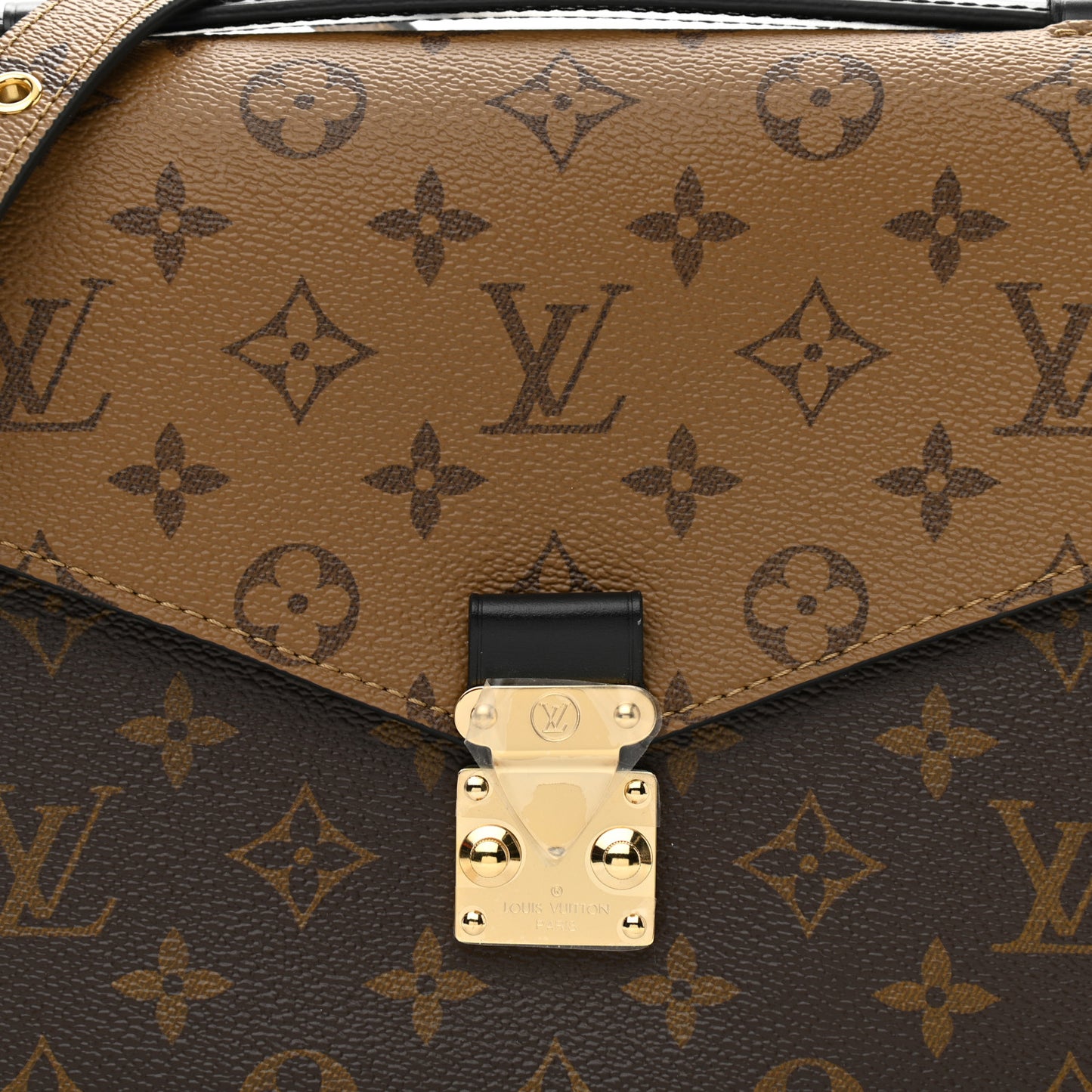 Reverse Monogram Pochette Metis