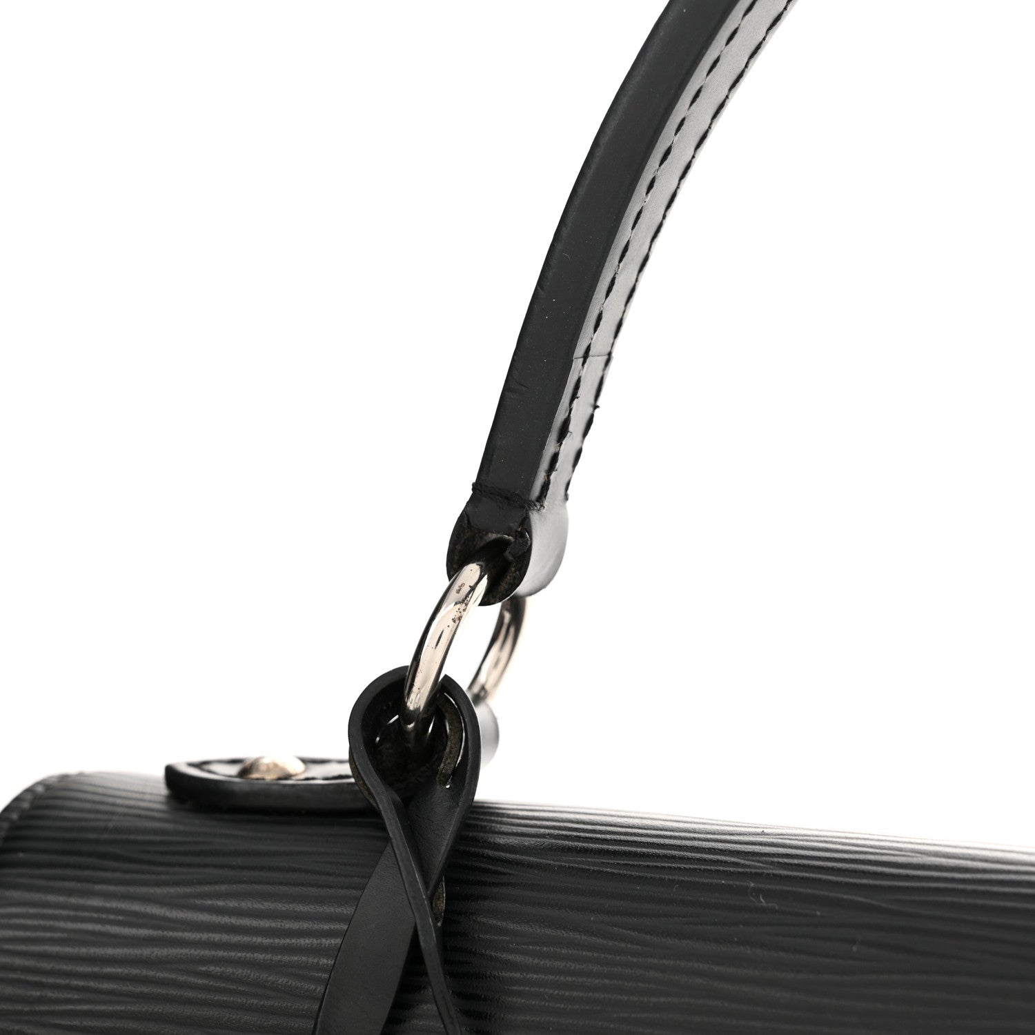 Louis Vuitton Epi Cluny MM Black 14 of 17