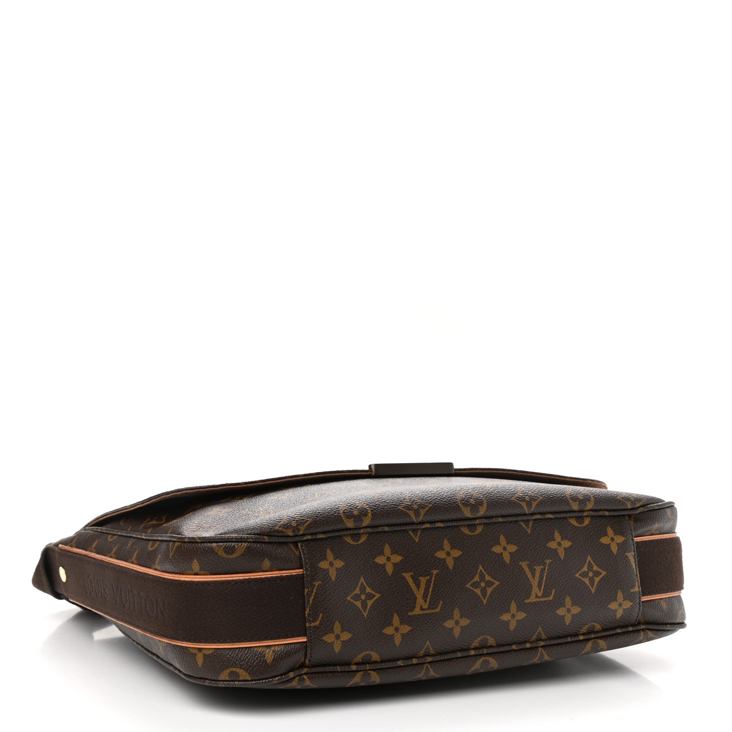 Louis Vuitton Monogram Beaubourg MM Messenger Bag 4 of 11