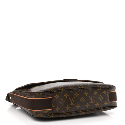 Louis Vuitton Monogram Beaubourg MM Messenger Bag 4 of 11