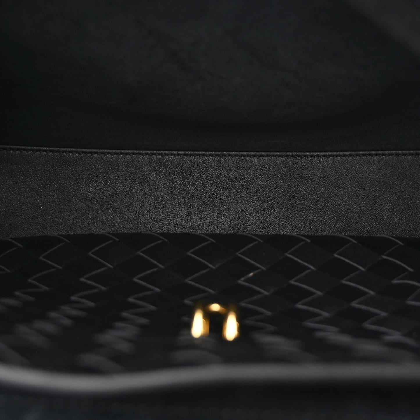 Silky Calfskin Medium Ciao Ciao Black