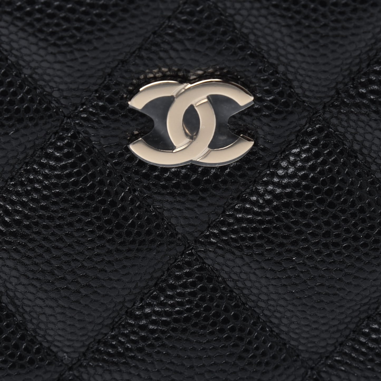 Caviar Quilted Vanity With Chain Black