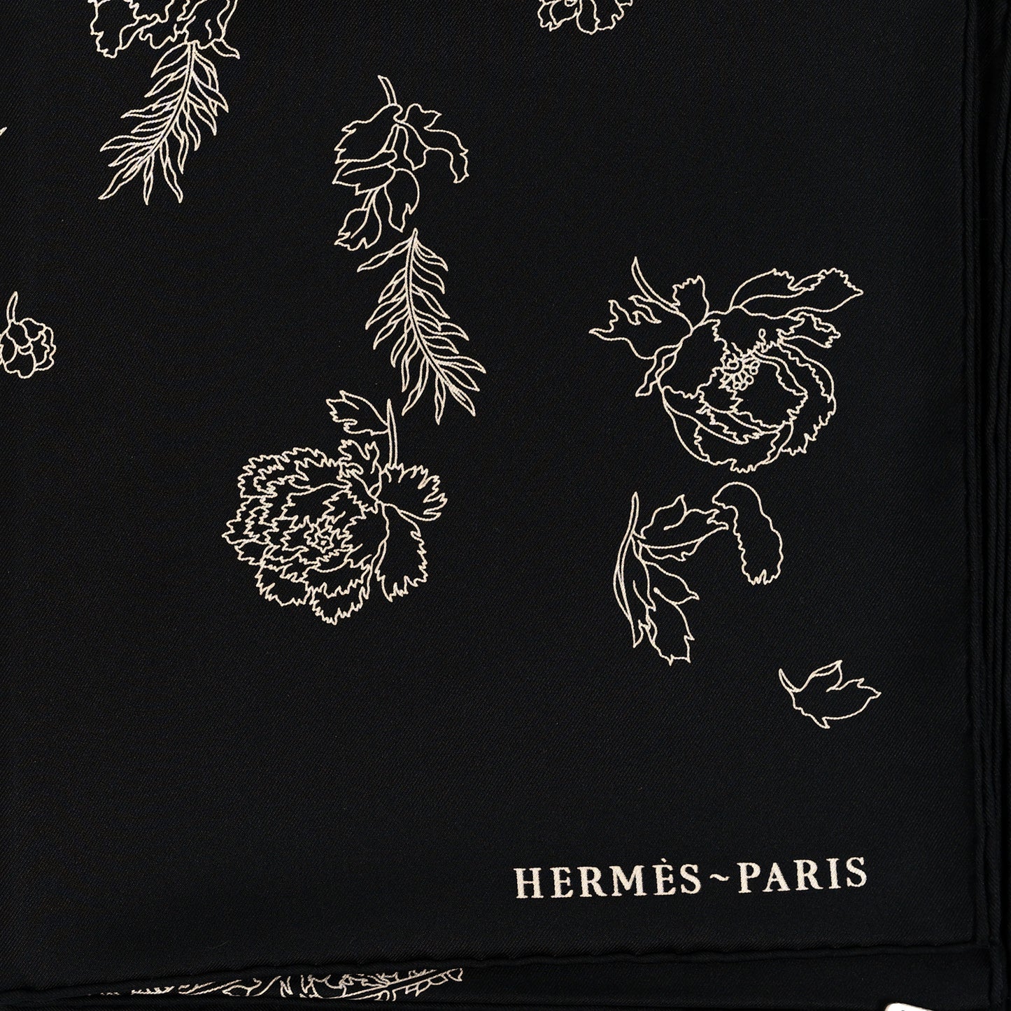 Silk Robe Legere Scarf 90 Black White