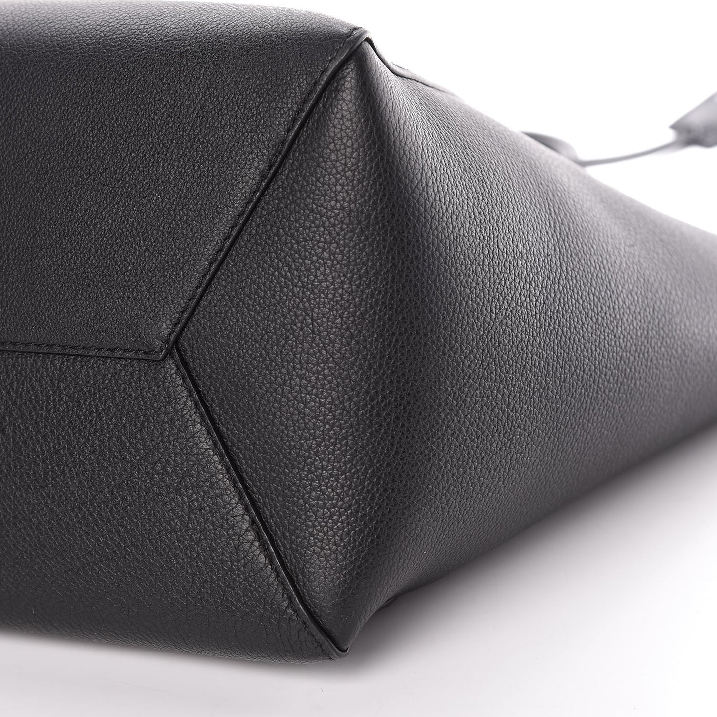 Calfskin Lockme Cabas Black