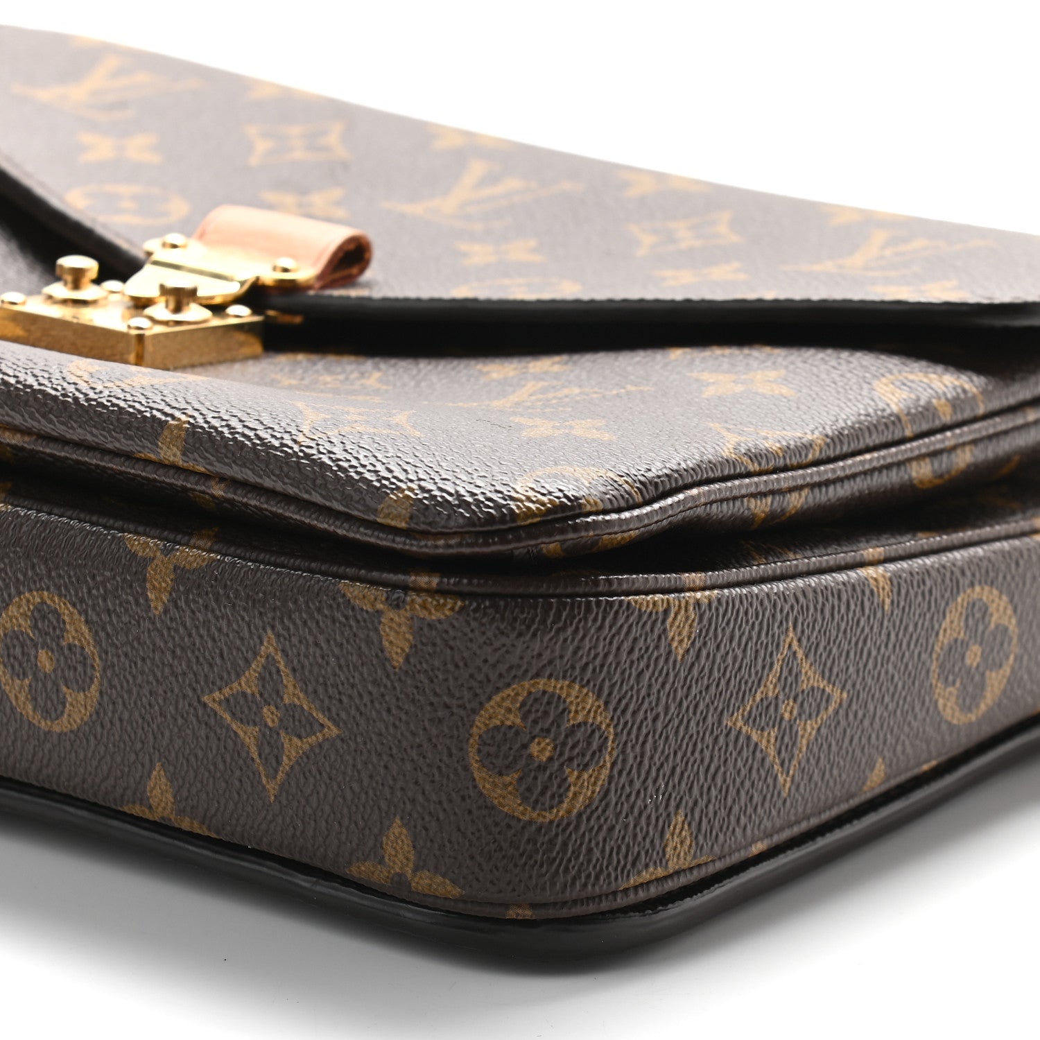 Louis Vuitton Monogram Pochette Metis 8 of 8