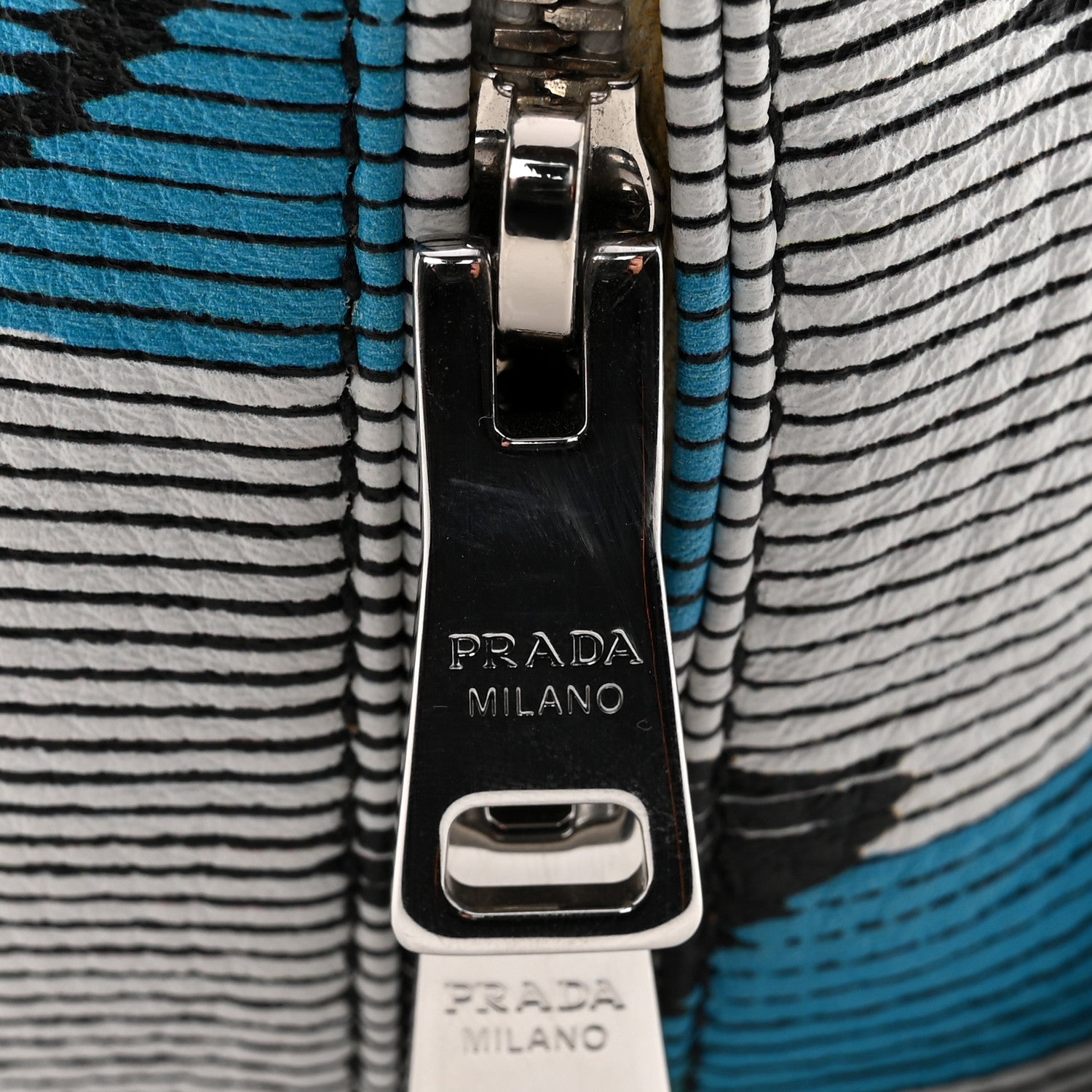 Prada Vitello Daino Lips Inside Bag Bianco 14 of 16