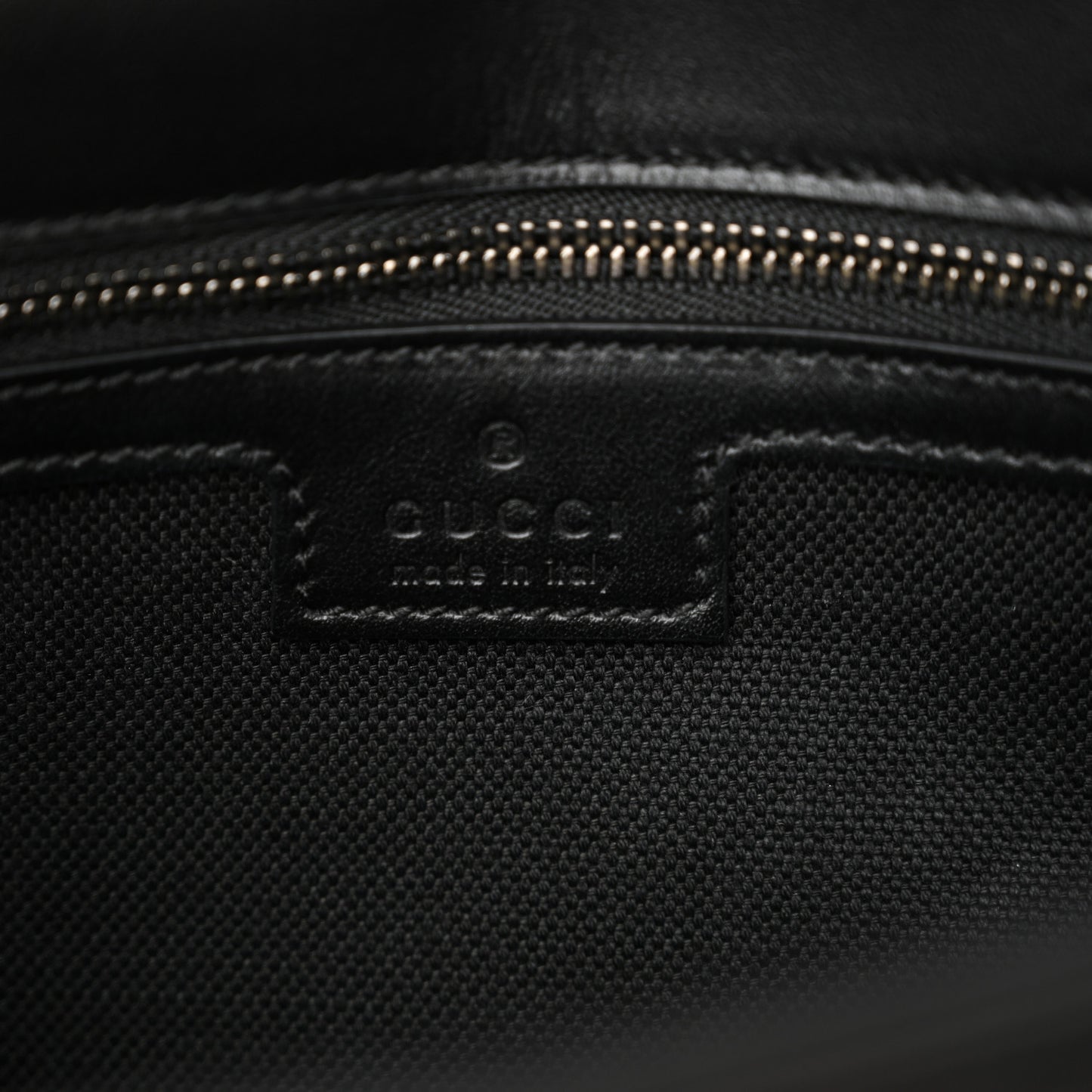 Calfskin Matelasse Monochrome Small GG Marmont Shoulder Bag Black