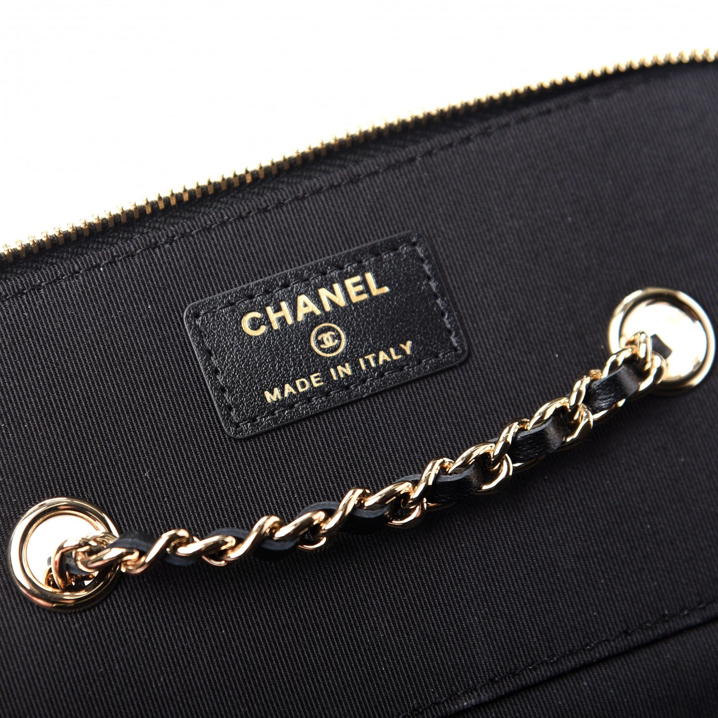 Goatskin Camellia Embossed Quilted Small Vanity Case With Chain Black