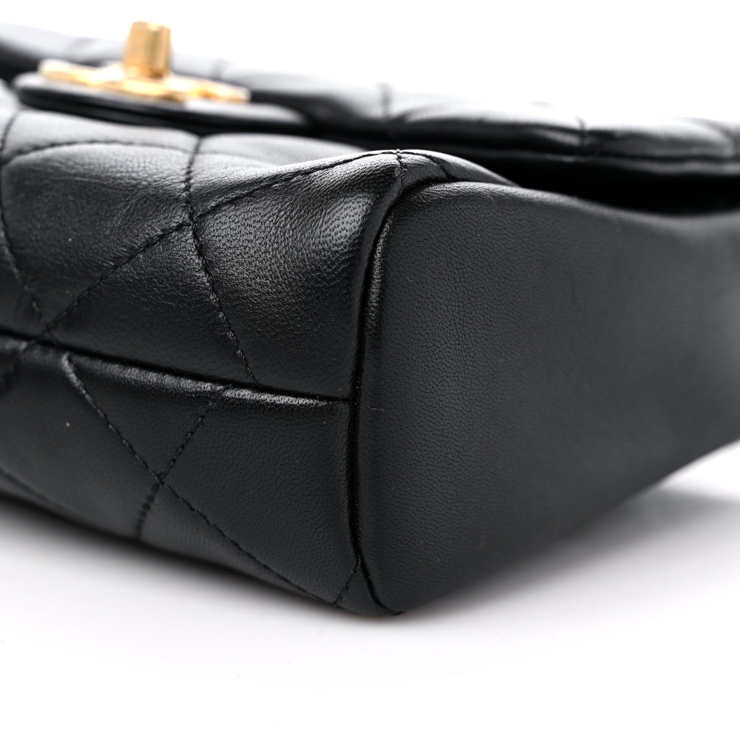 Lambskin Pearl Quilted Side Packs Black