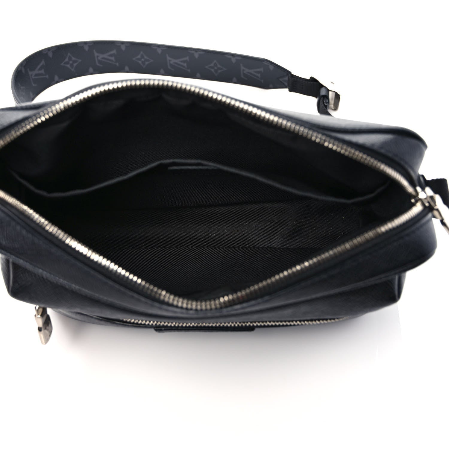 Louis Vuitton Taiga Monogram Eclipse Outdoor Messenger Black 5 of 8