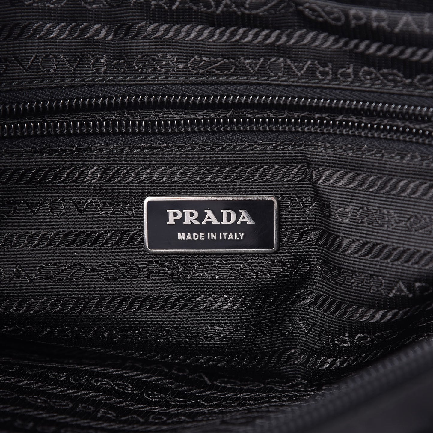 Nylon Vela Messenger Black