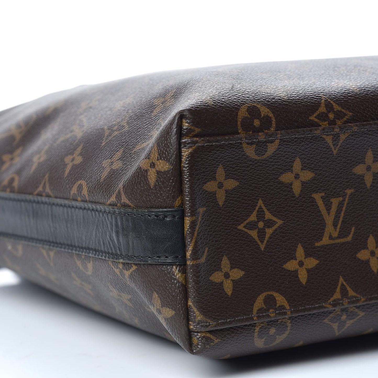 Monogram Macassar Kitan