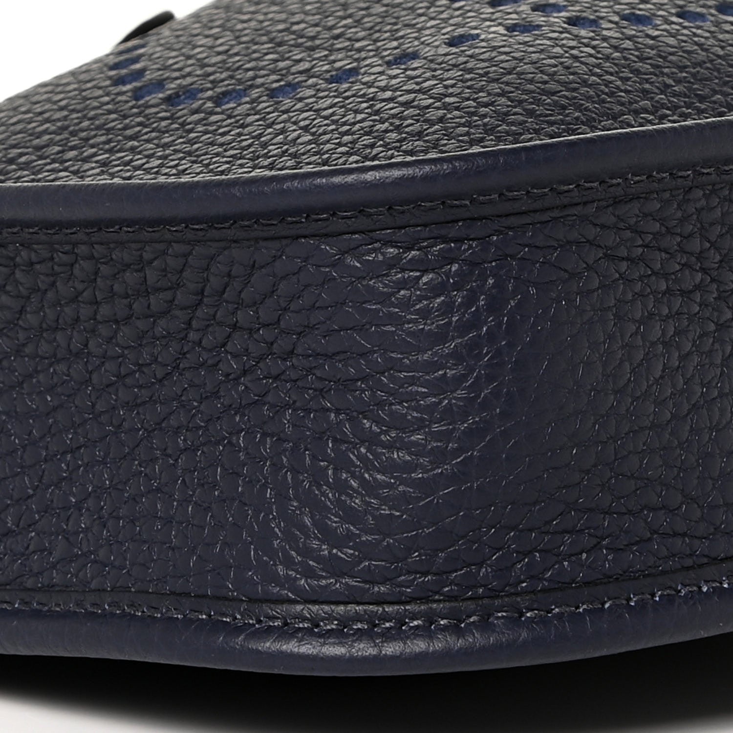 Hermes Taurillon Clemence Amazone Sangle Cavale Evelyne TPM Bleu Nuit Bleu Encre Cuivre 8 of 11