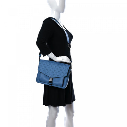 Louis Vuitton Taigarama Messengerama Denim 2 of 10