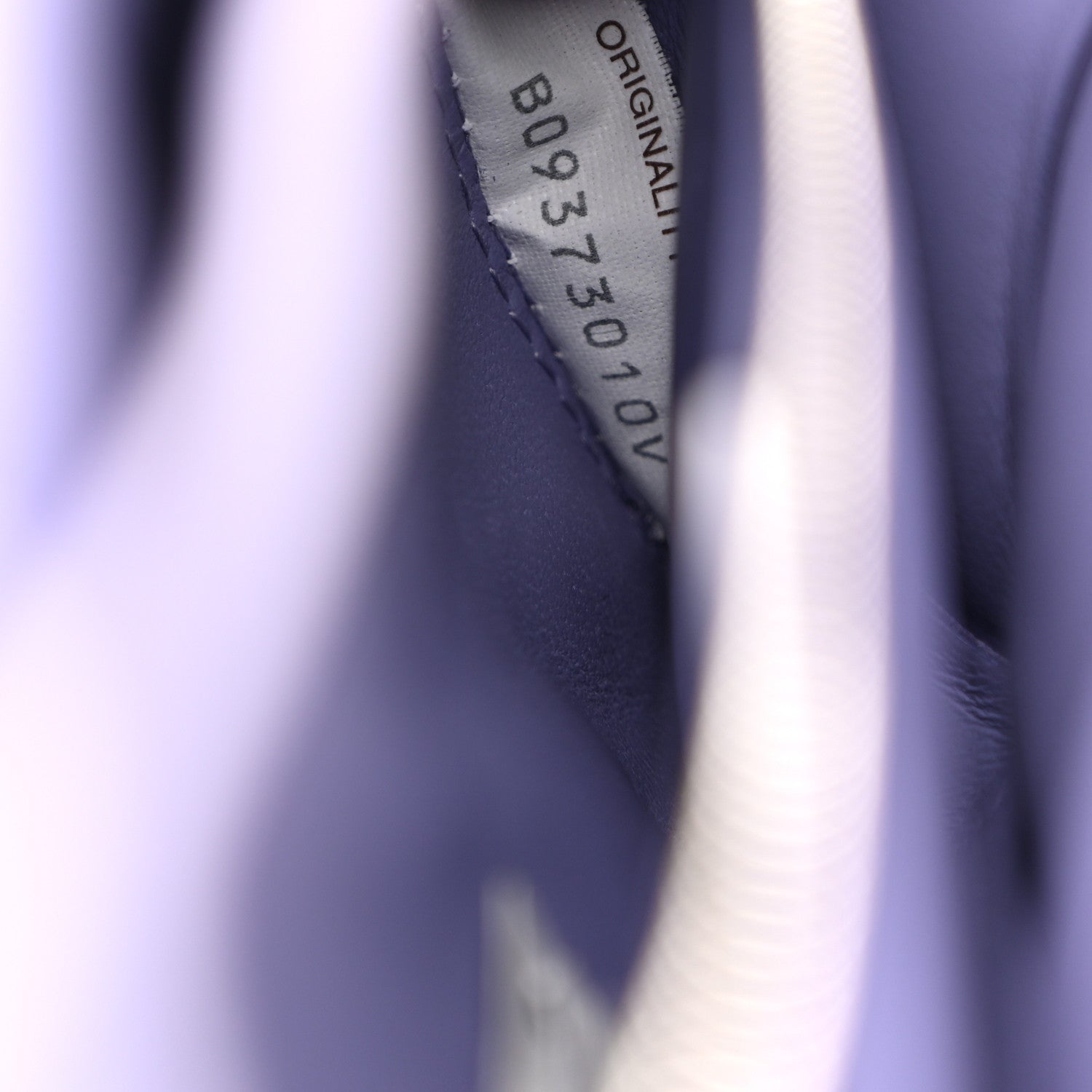 Bottega Veneta Lambskin Maxi Intreccio Padded Chain Cassette Crossbody Bag Lavender 6 of 9