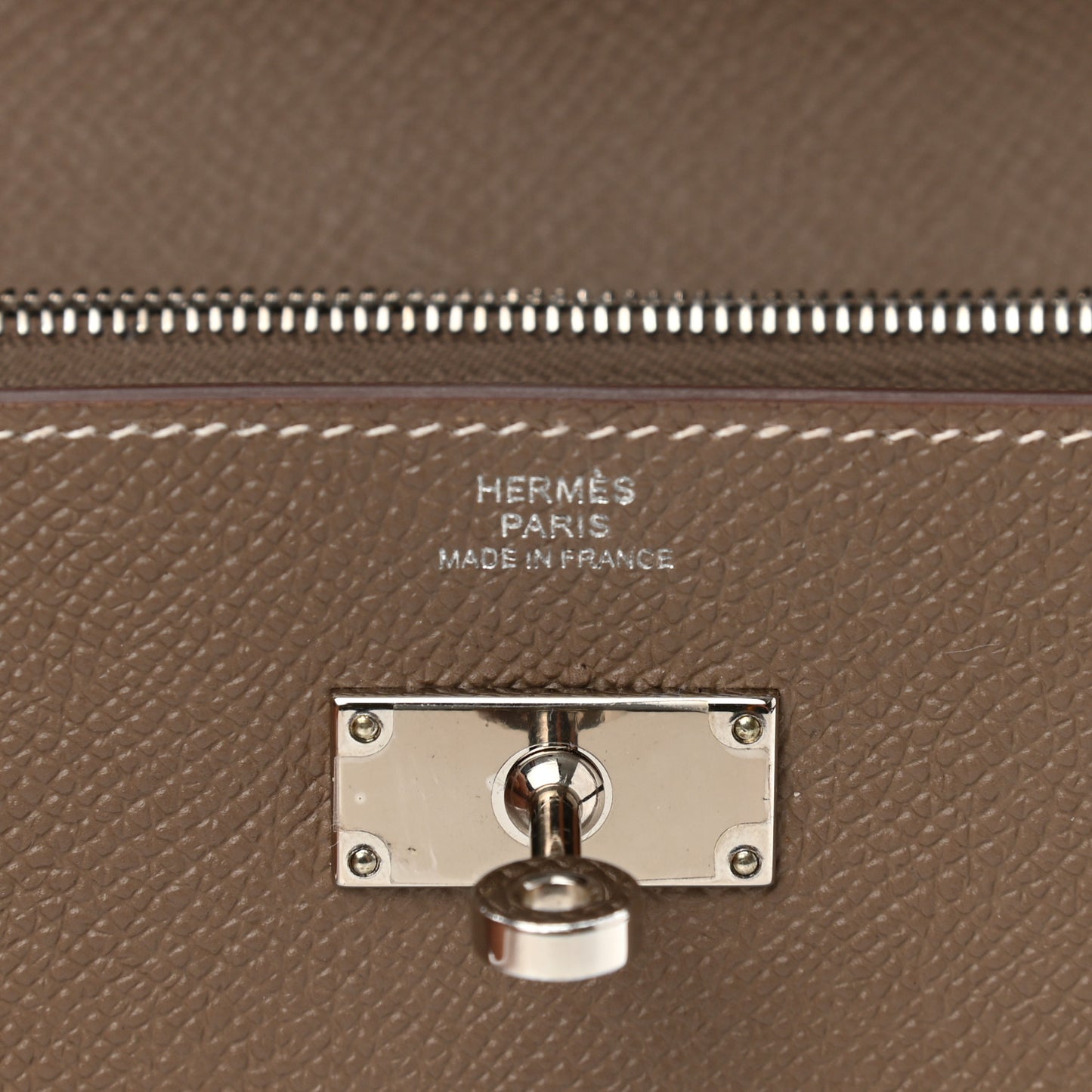 Epsom Kelly Longue Wallet Etoupe