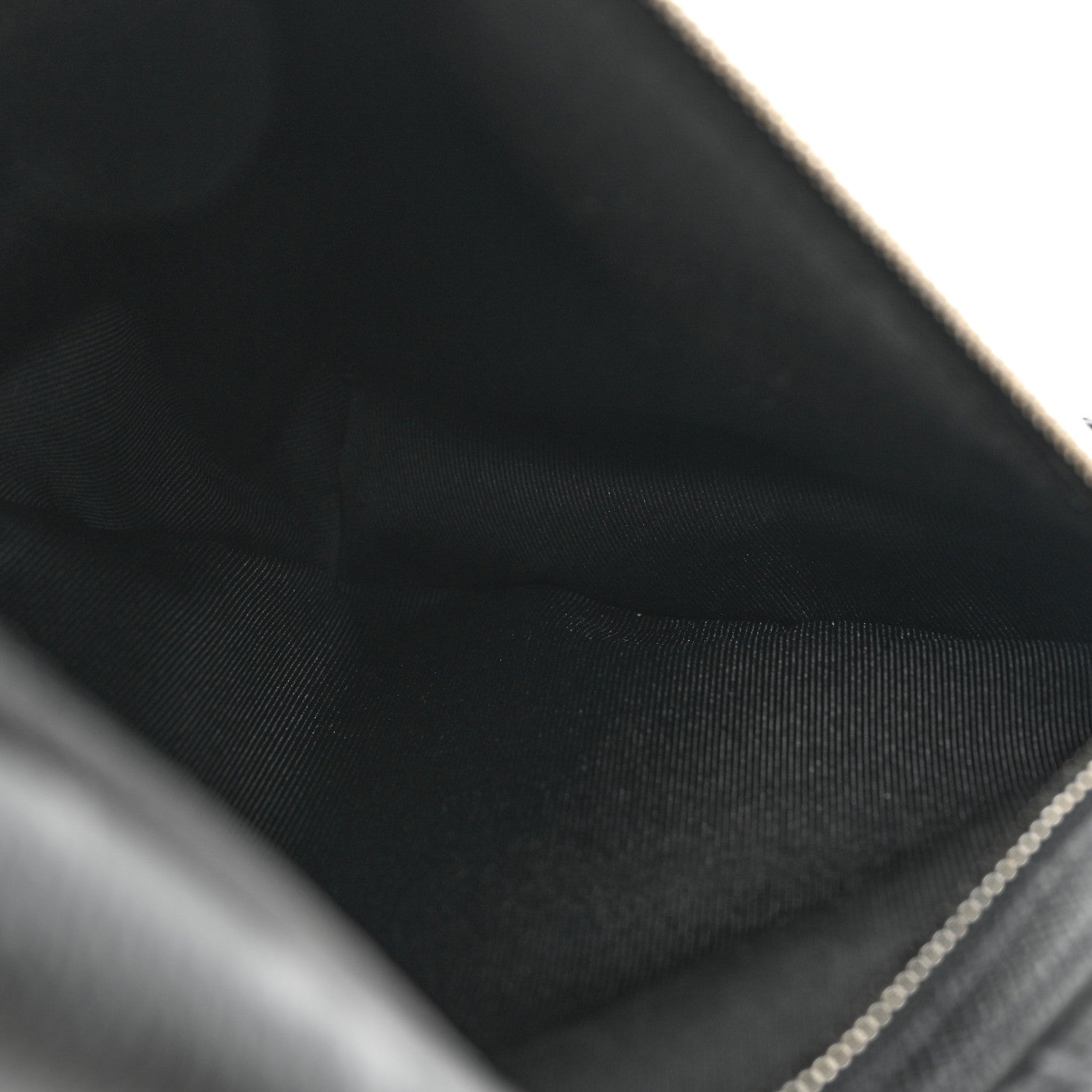 Louis Vuitton Taigarama Duo Slingbag Black 5 of 10
