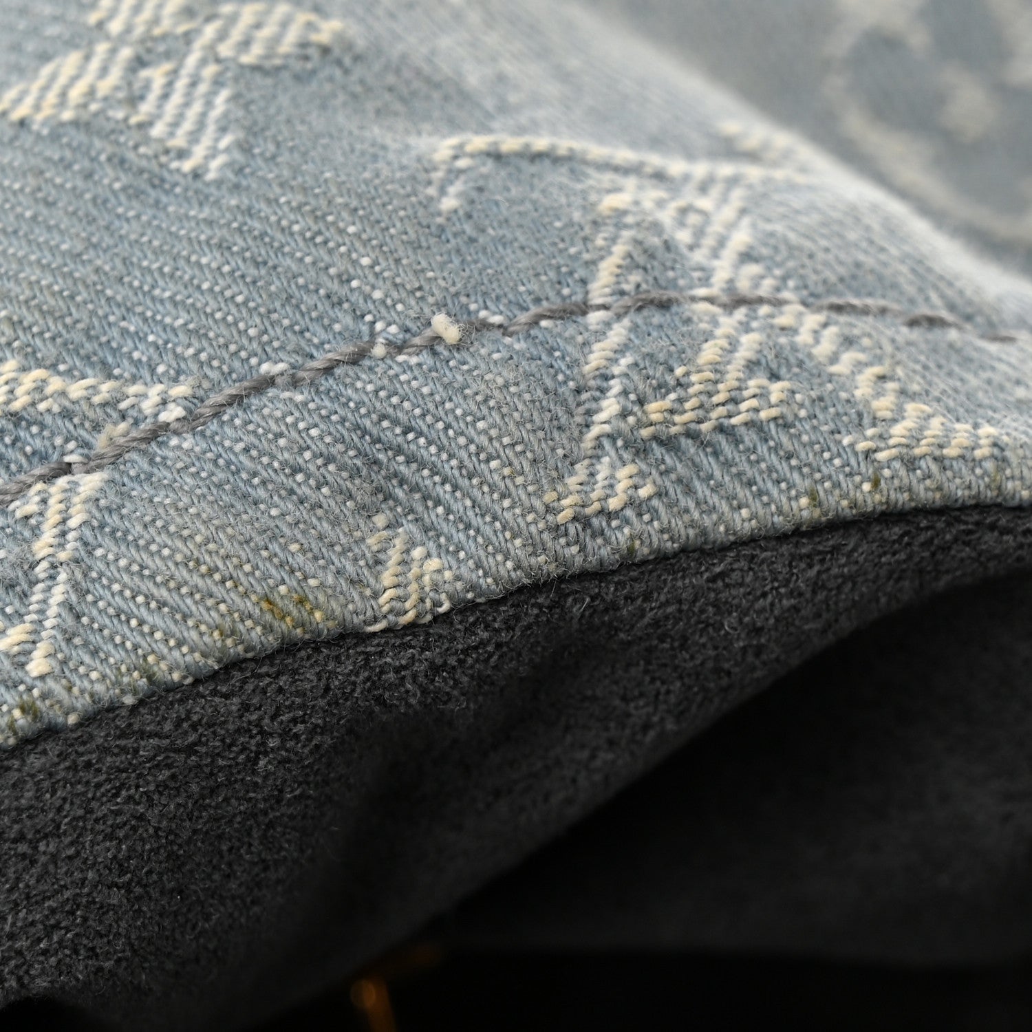 Louis Vuitton Denim Daily GM Blue Clair 16 of 21
