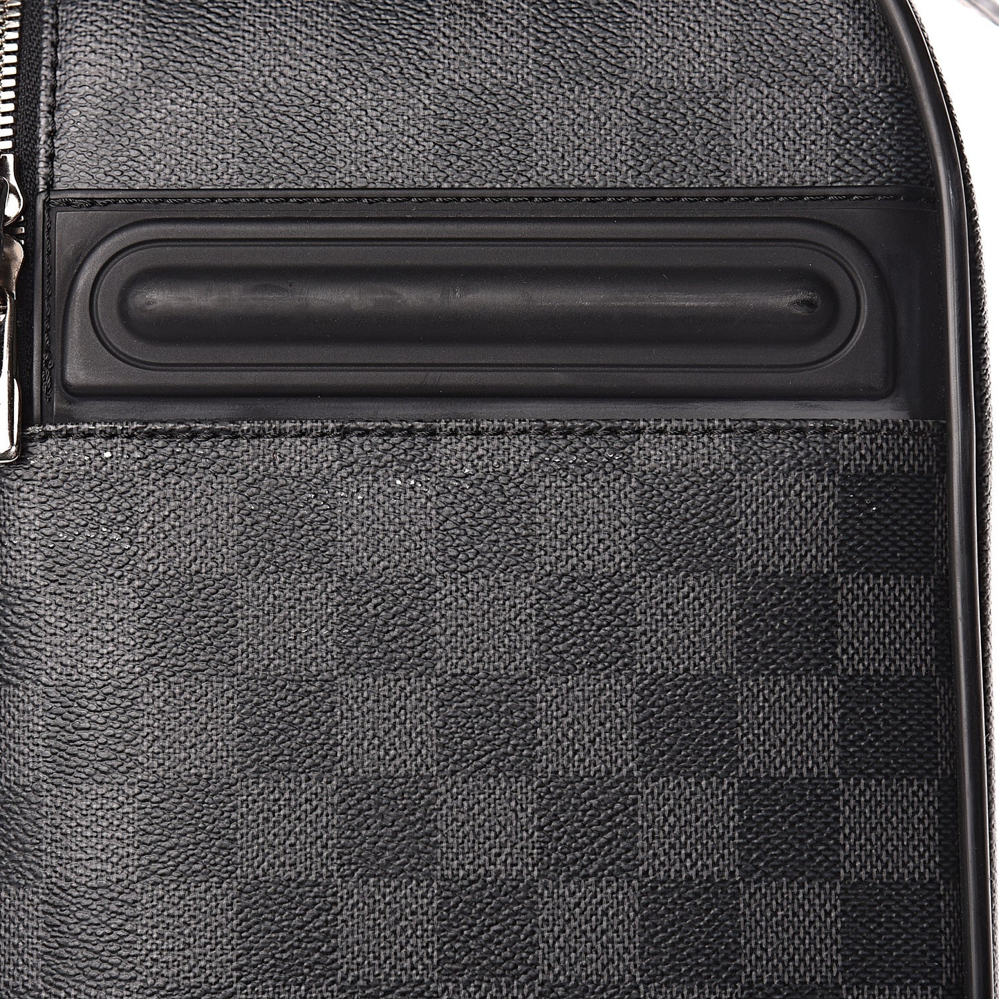 Damier Graphite Pegase 55