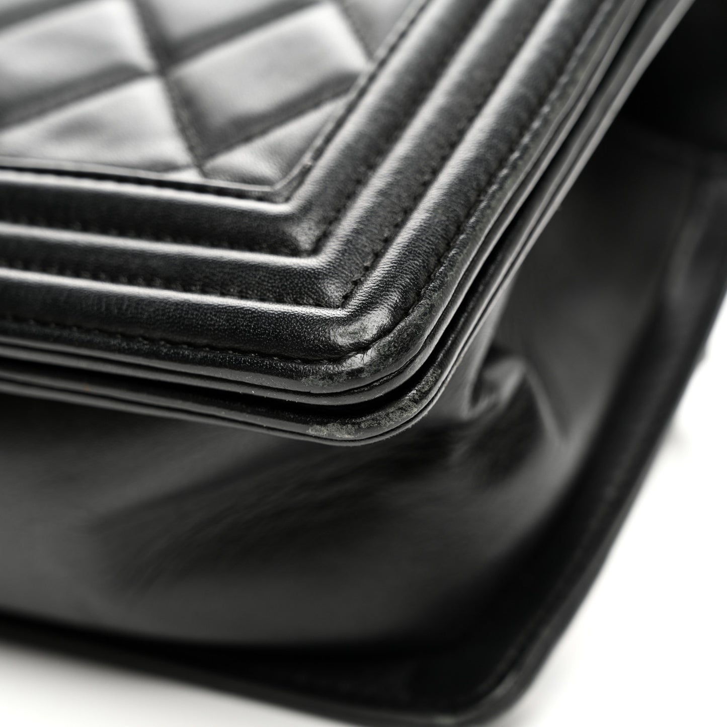Calfskin Quilted Medium Boy Flap Black