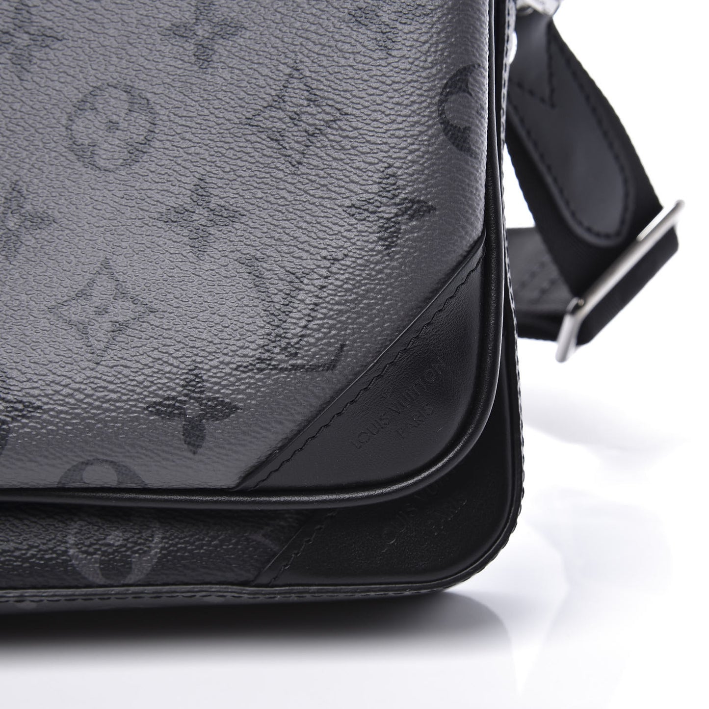 Reverse Monogram Eclipse Trio Messenger
